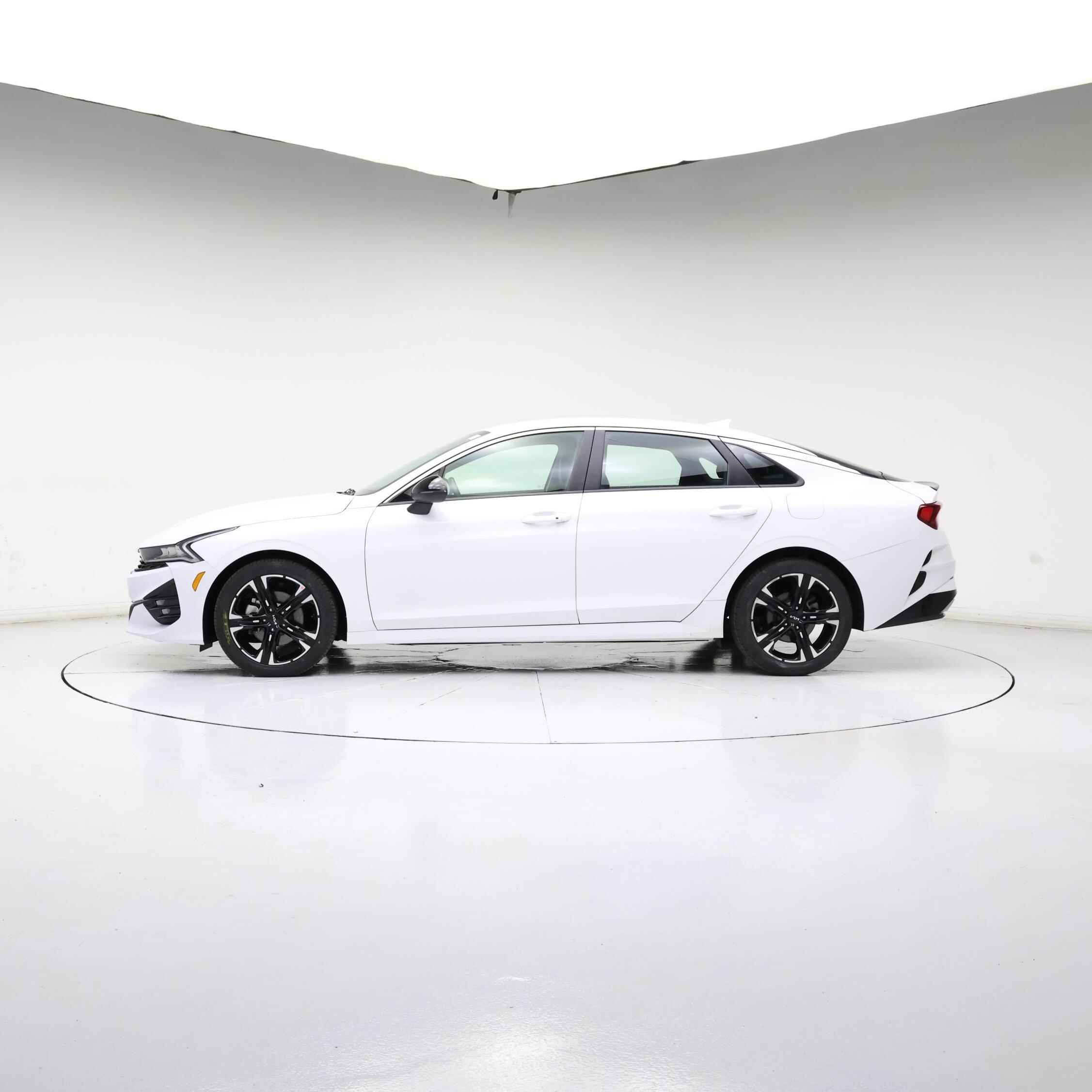 Thumbnail: 2022 Kia K5 - 3