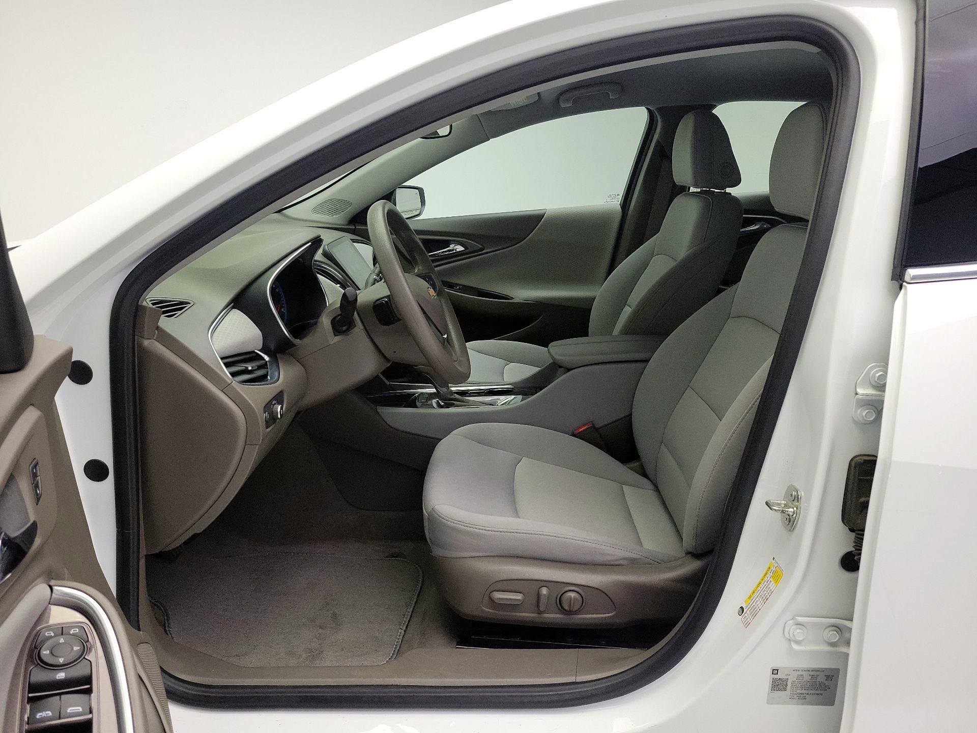 Thumbnail: 2020 Chevrolet Malibu - 11