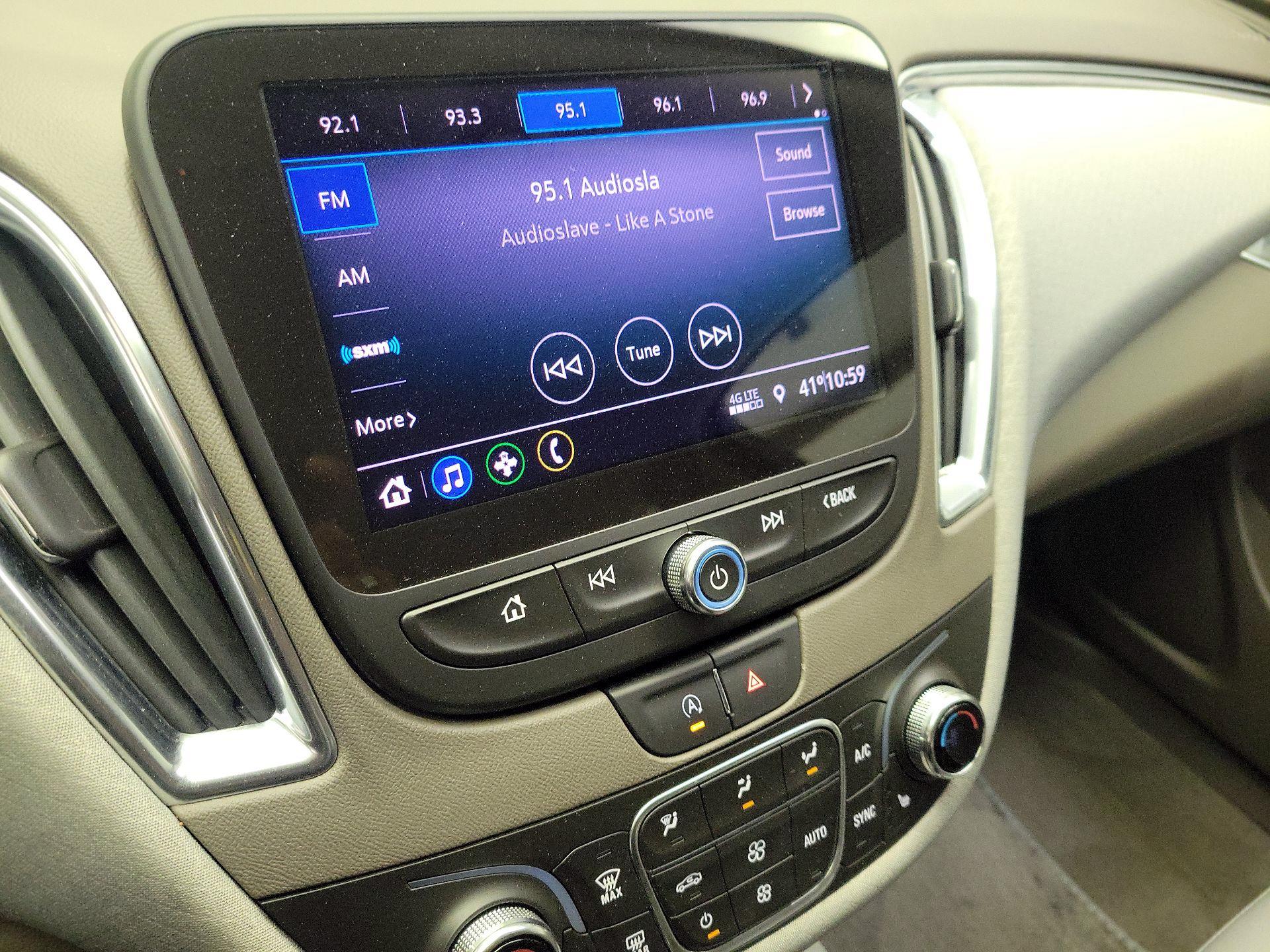 Thumbnail: 2020 Chevrolet Malibu - 15