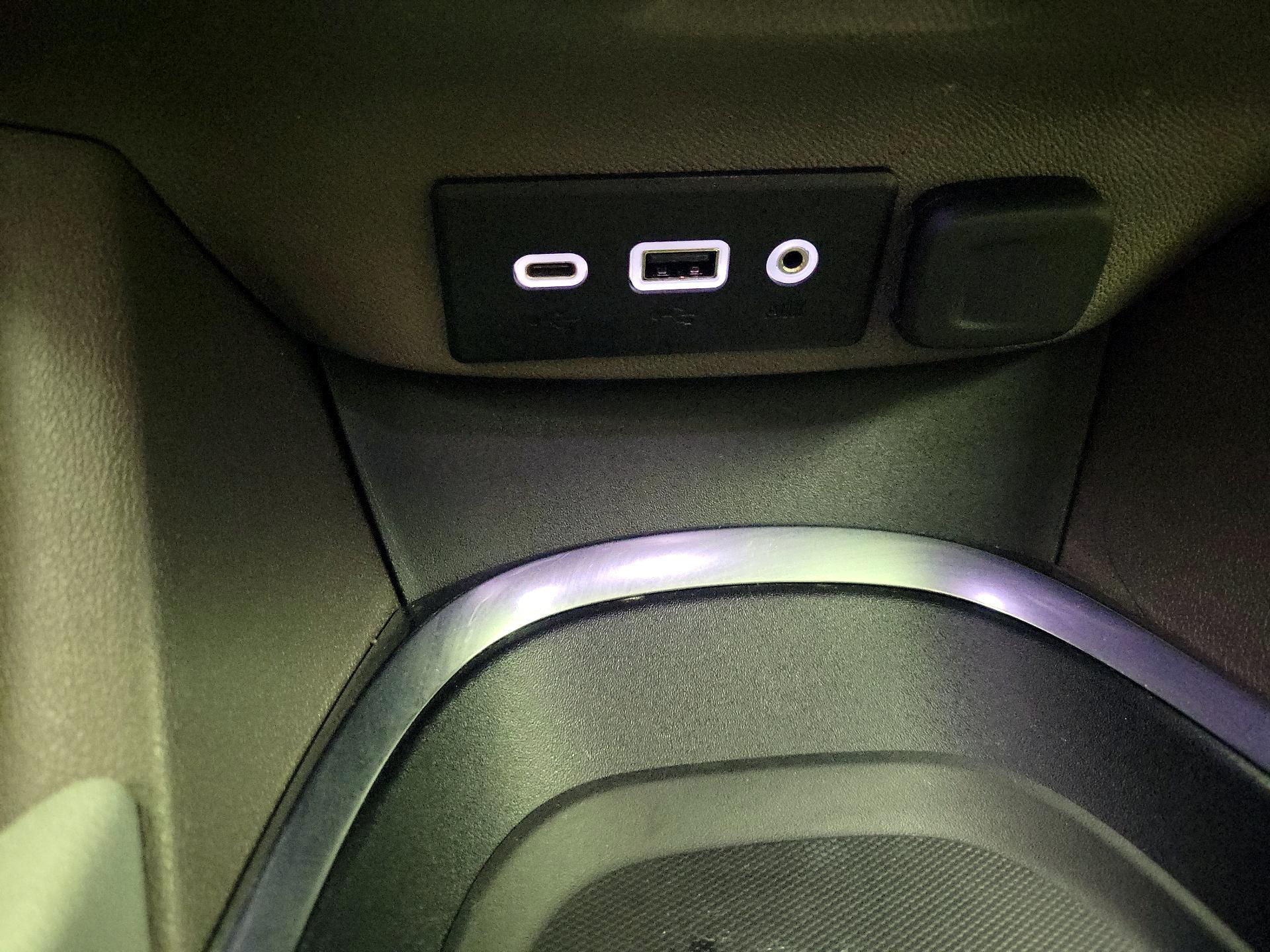 Thumbnail: 2020 Chevrolet Malibu - 18