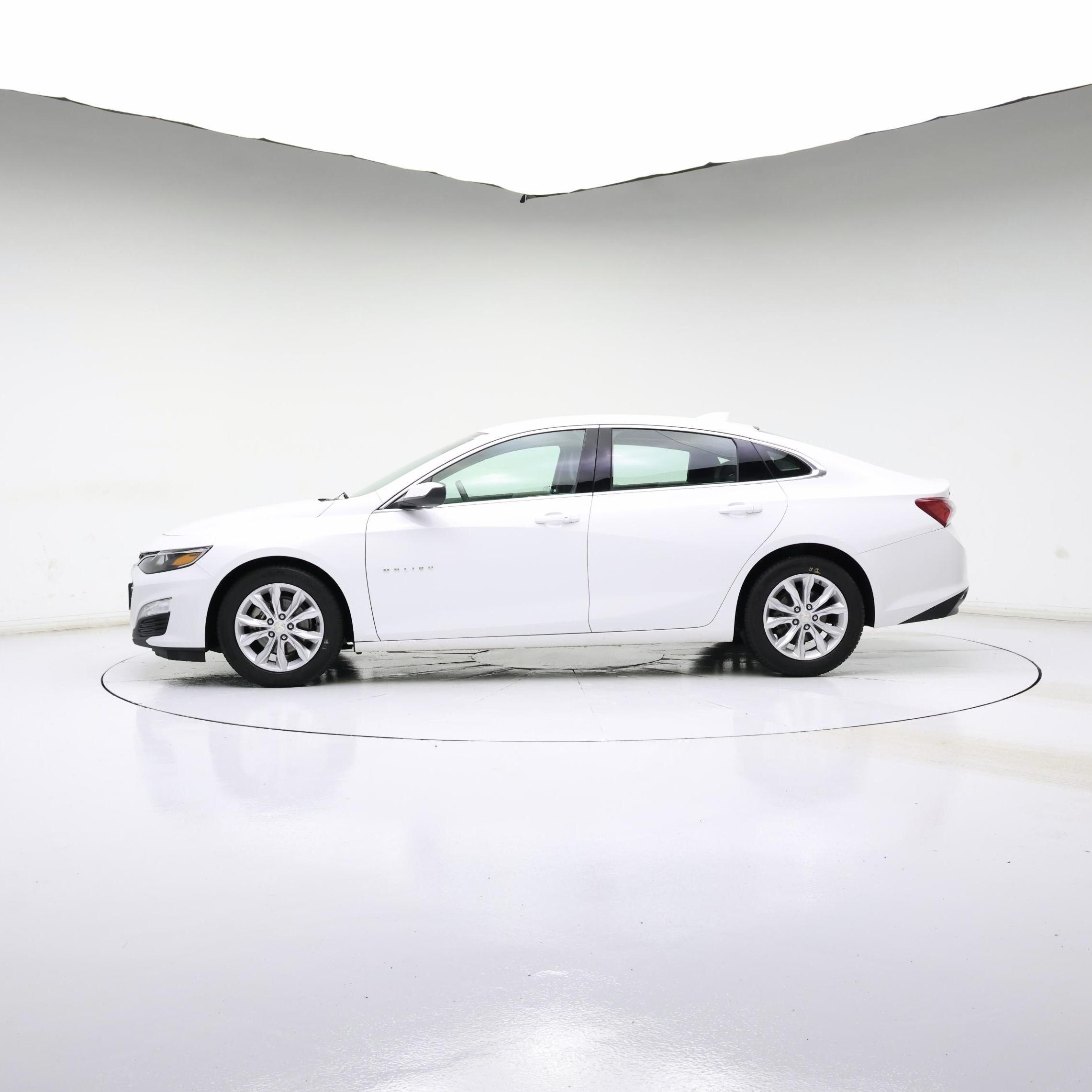 Thumbnail: 2020 Chevrolet Malibu - 3