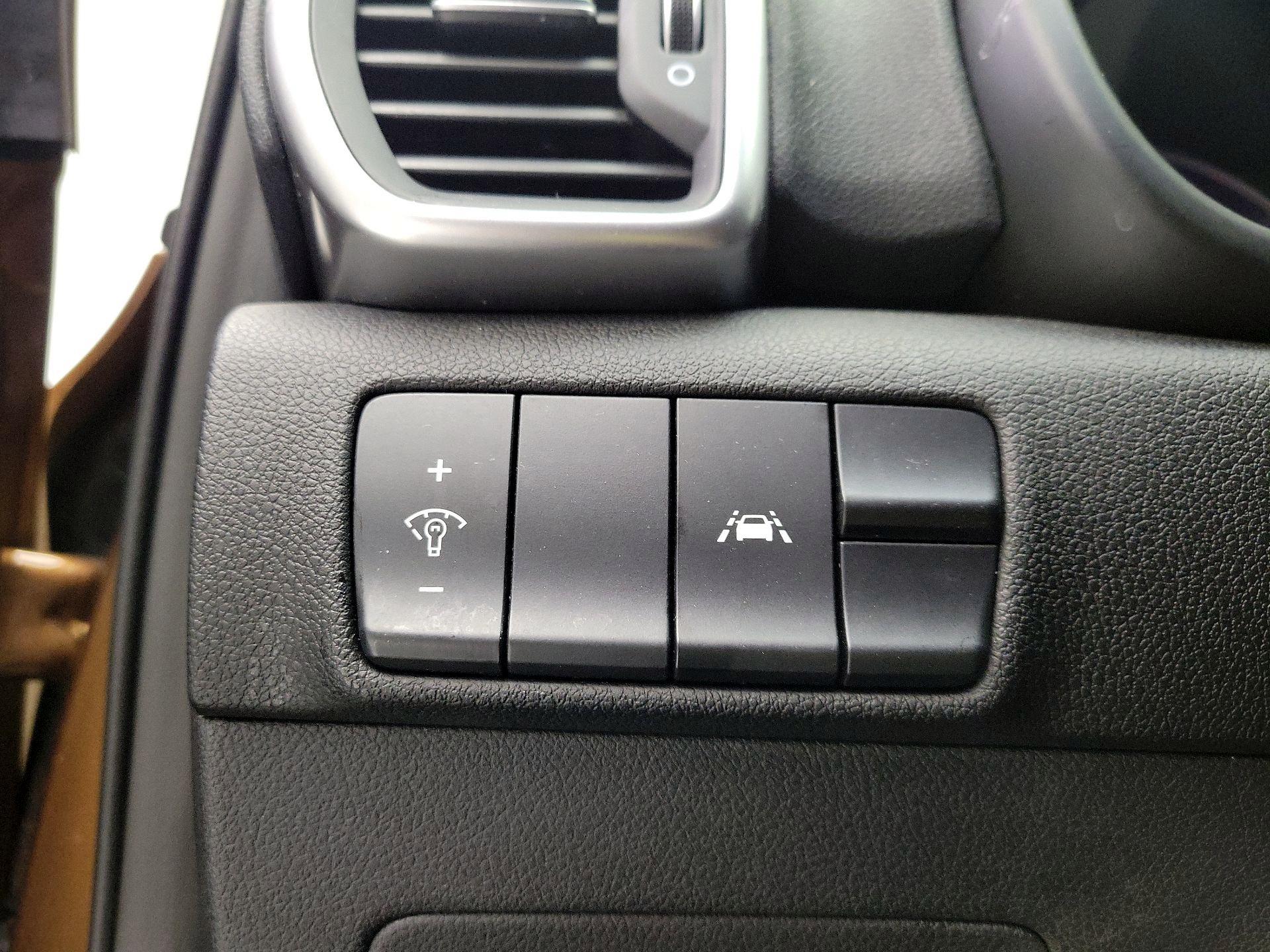 Thumbnail: 2020 Kia Sportage - 13