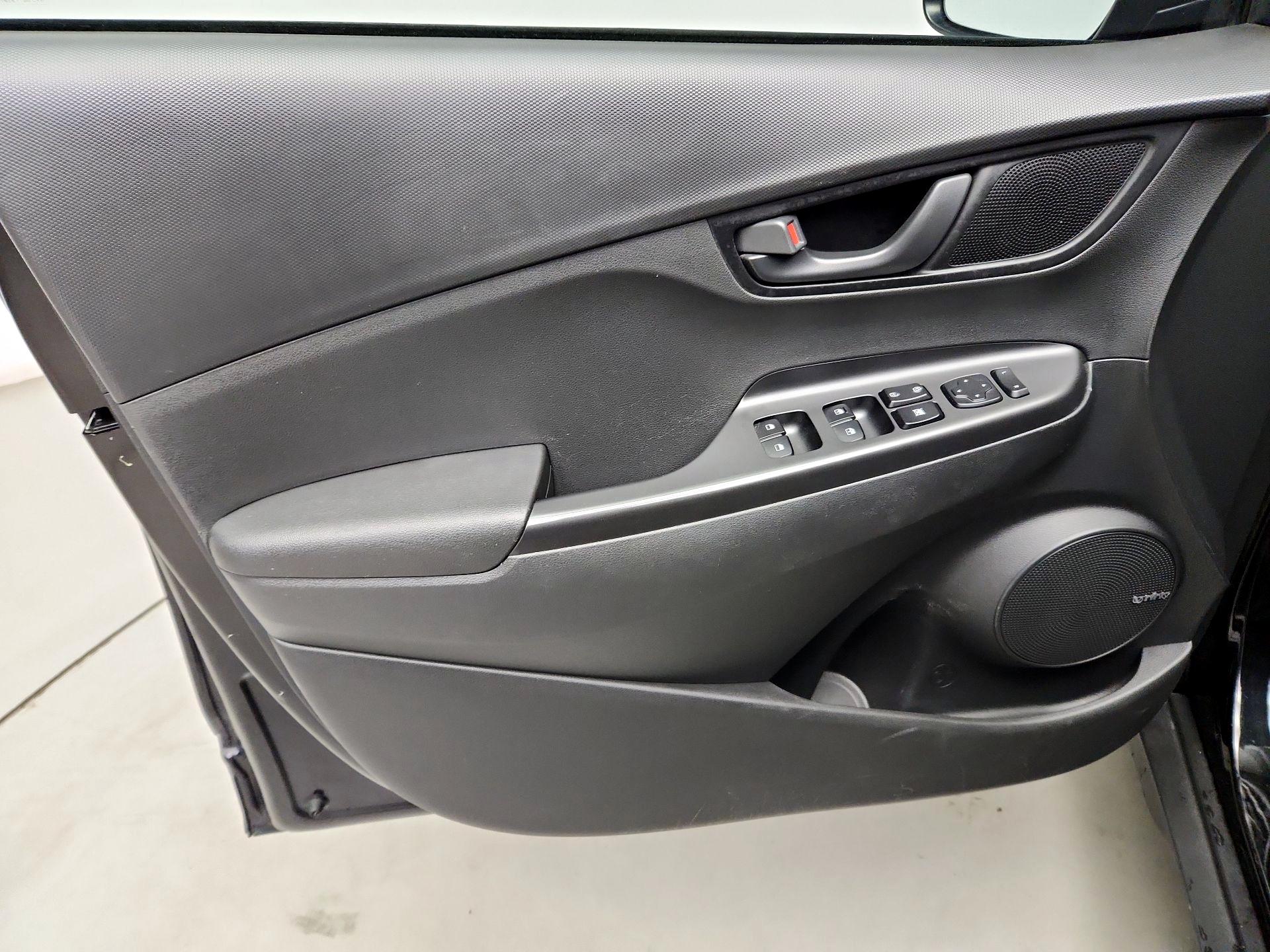 Thumbnail: 2019 Hyundai Kona - 12