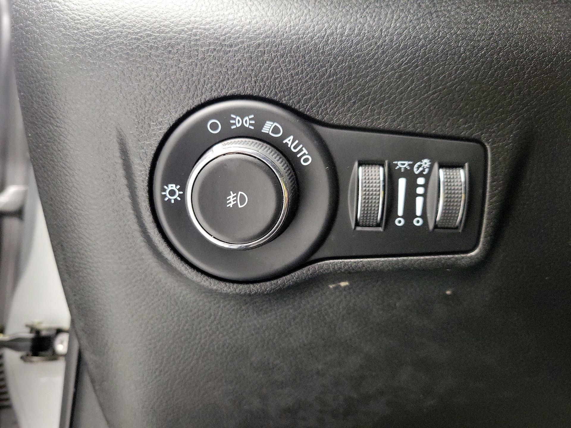 Thumbnail: 2022 Jeep Compass - 13