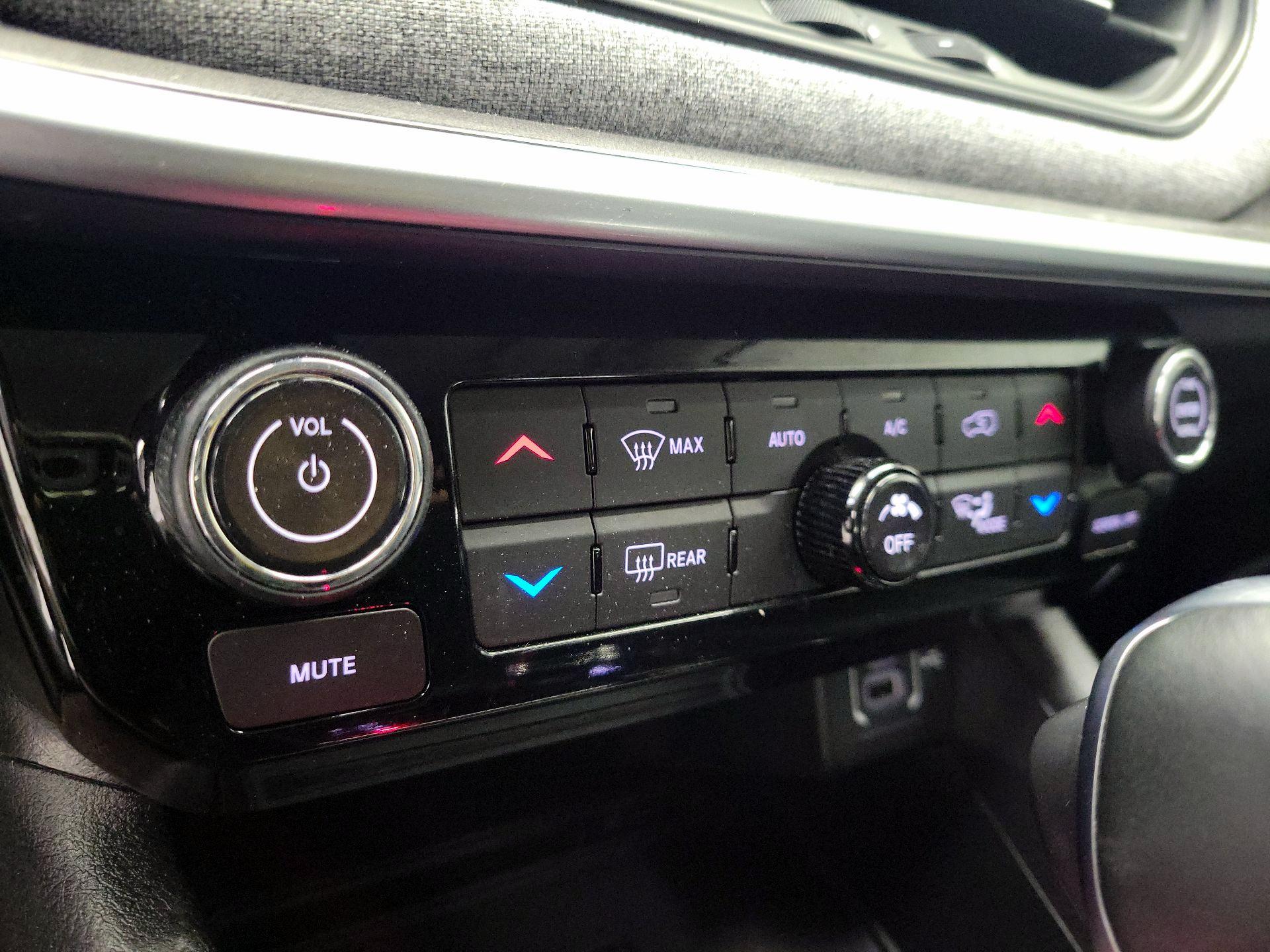 Thumbnail: 2022 Jeep Compass - 16