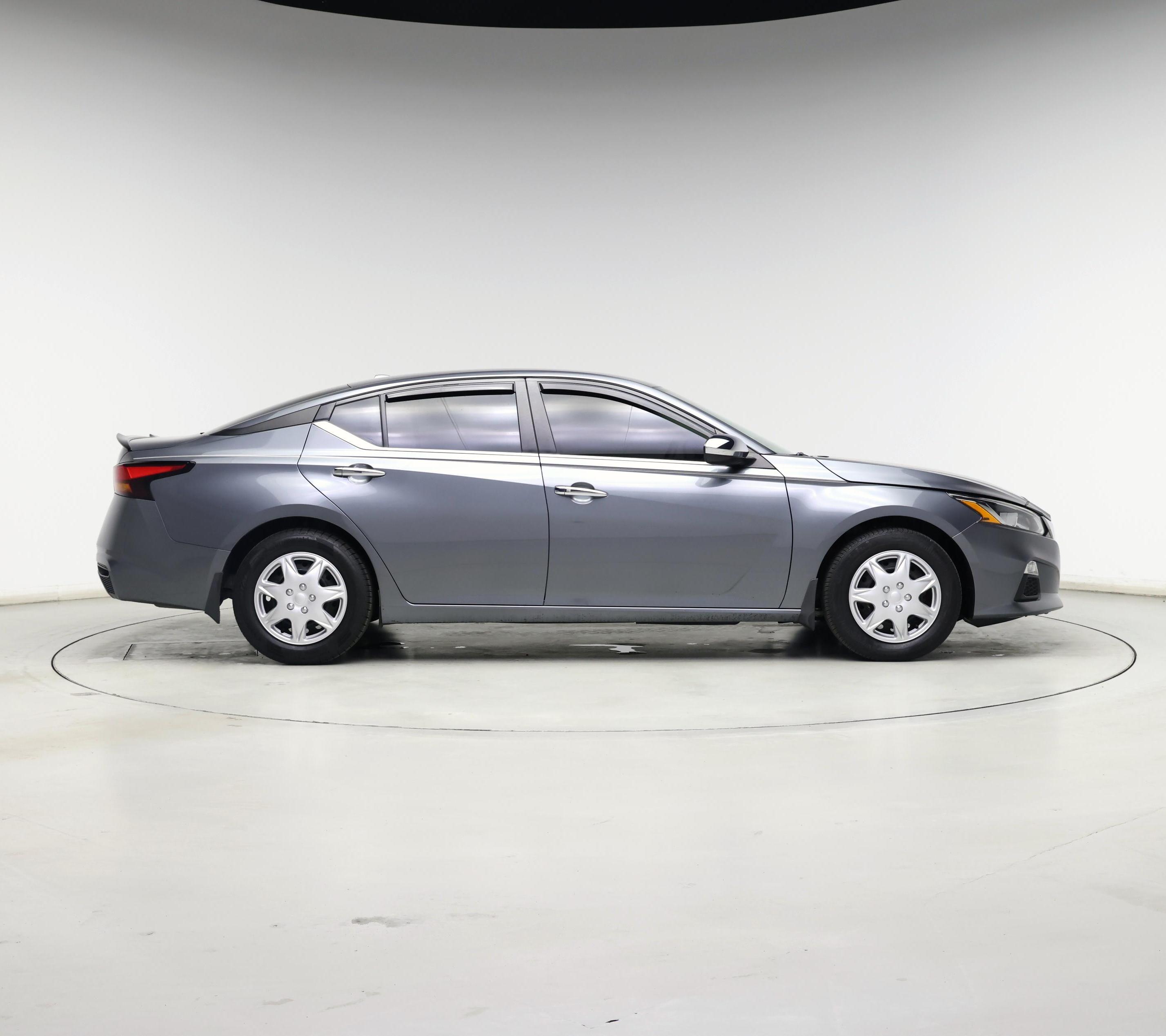 Thumbnail: 2020 Nissan Altima - 7