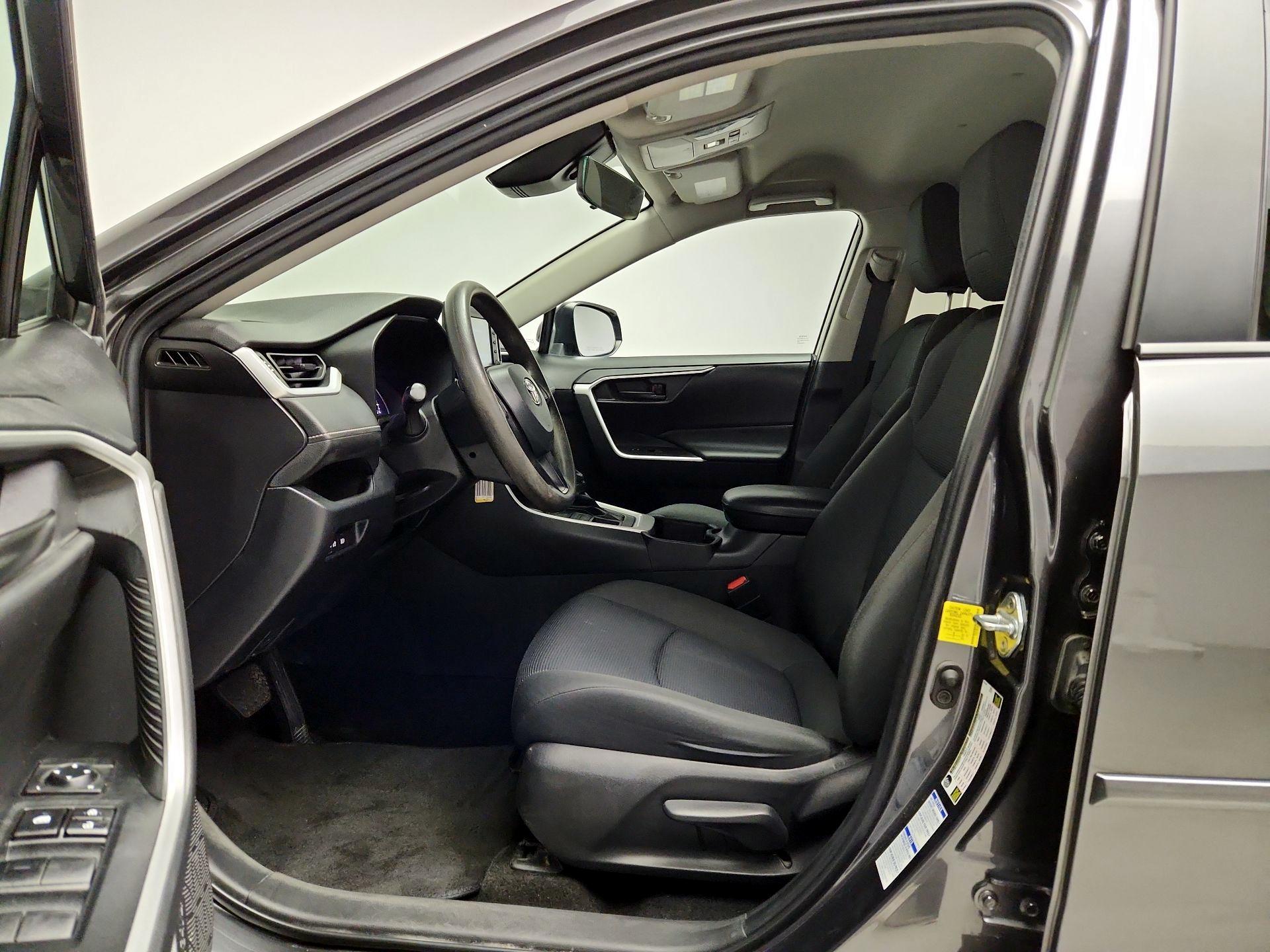 Thumbnail: 2022 Toyota RAV4 - 11