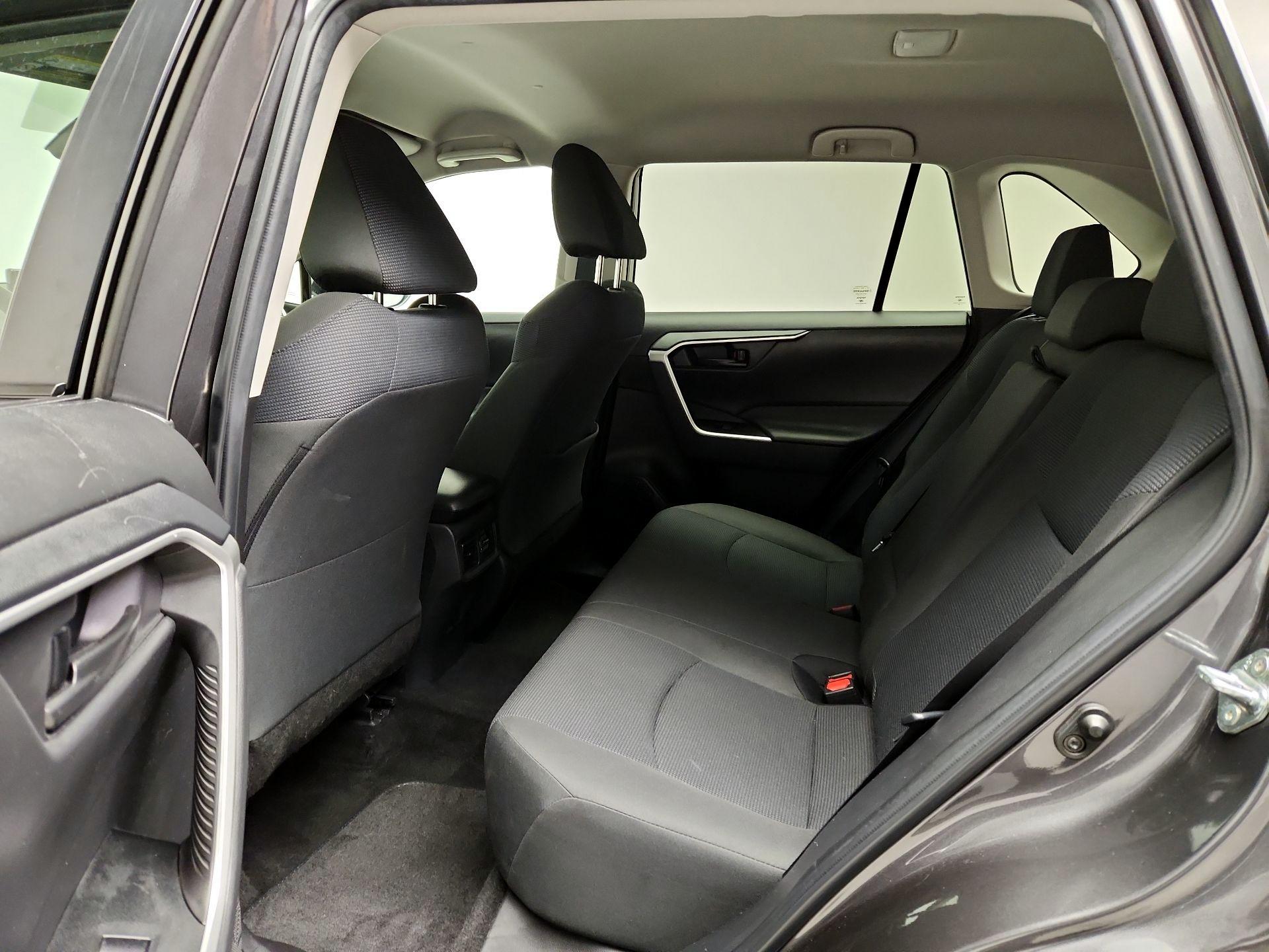 Thumbnail: 2022 Toyota RAV4 - 19