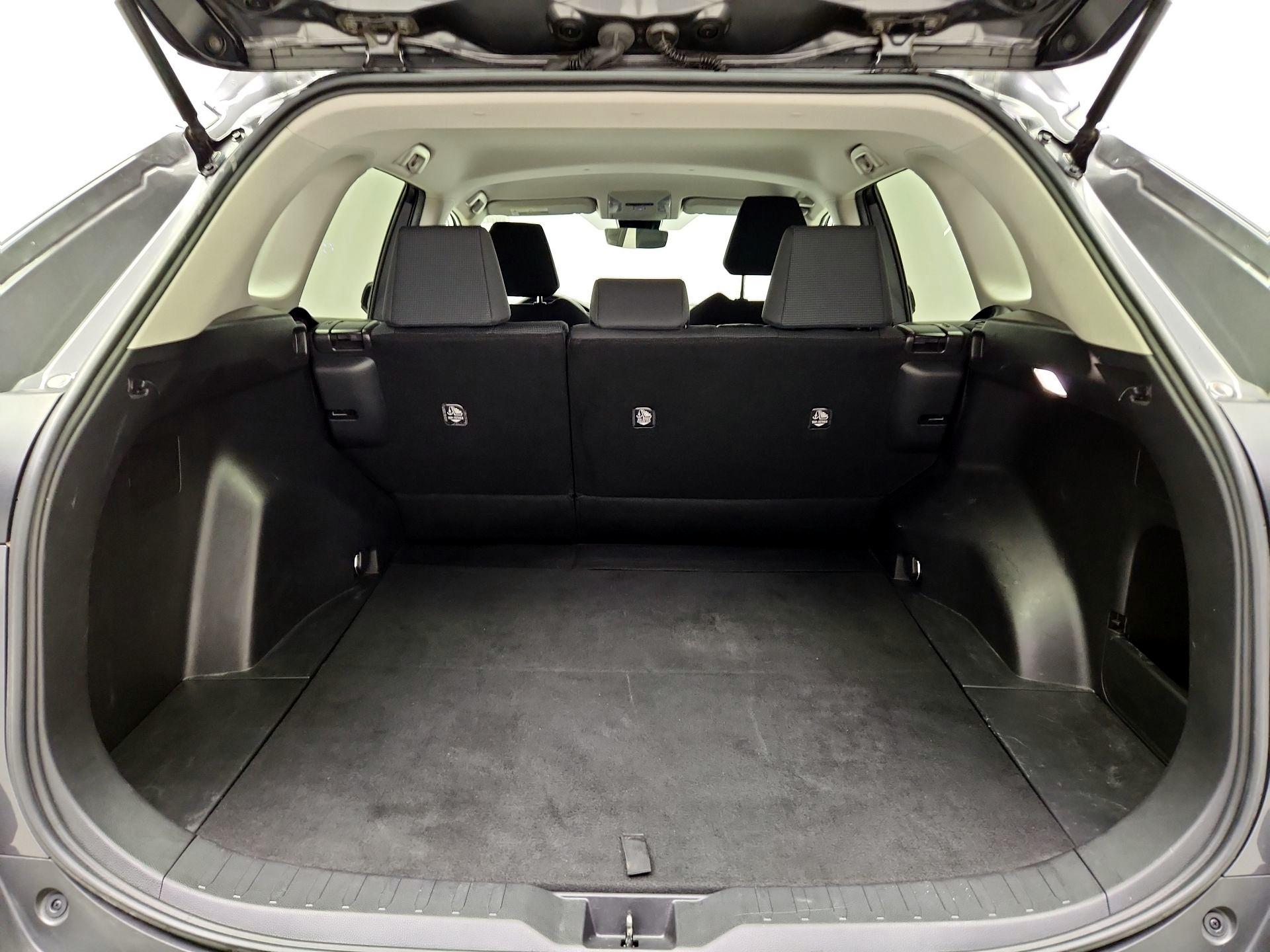 Thumbnail: 2022 Toyota RAV4 - 20