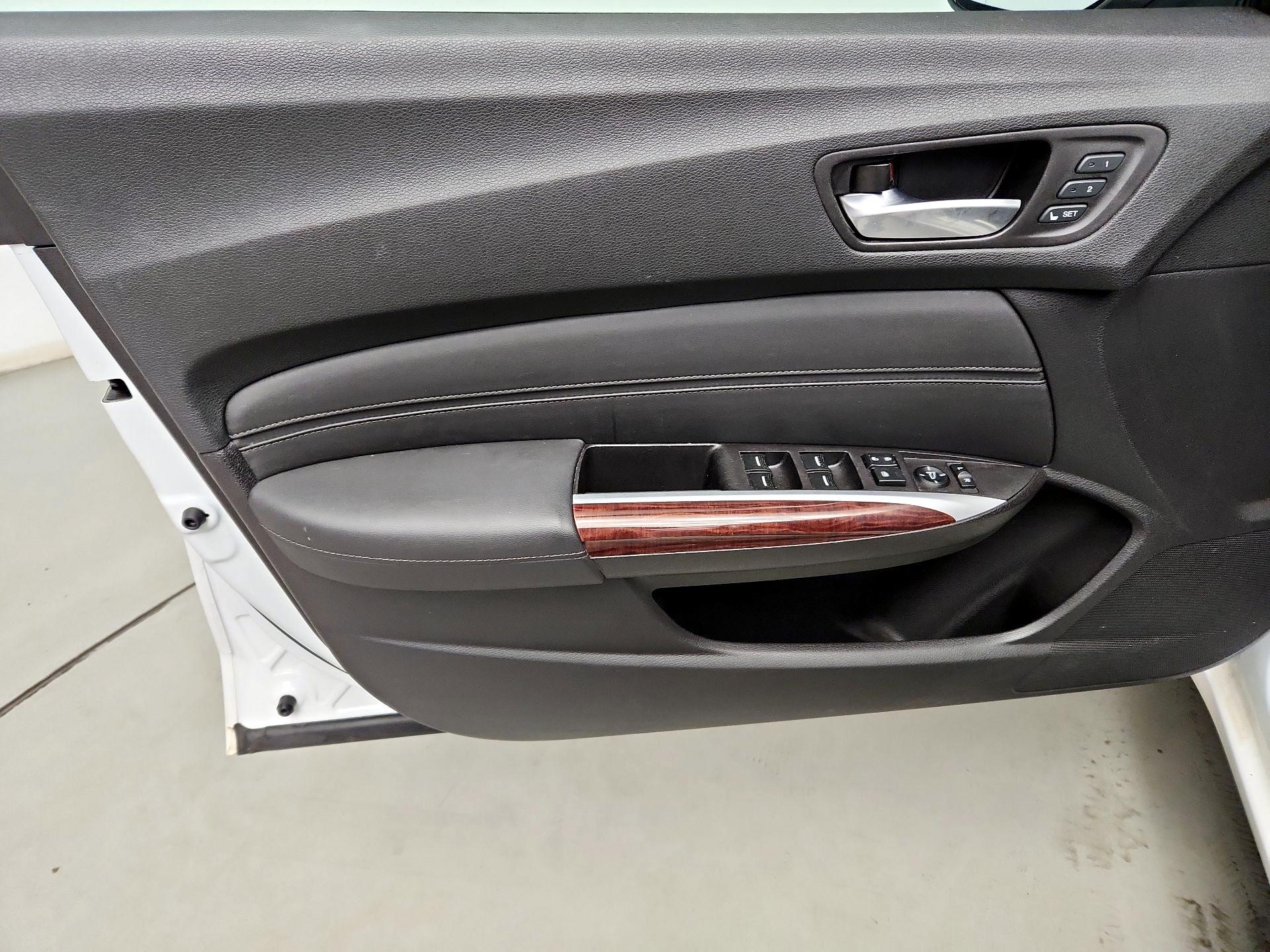 Thumbnail: 2016 Acura TLX - 12