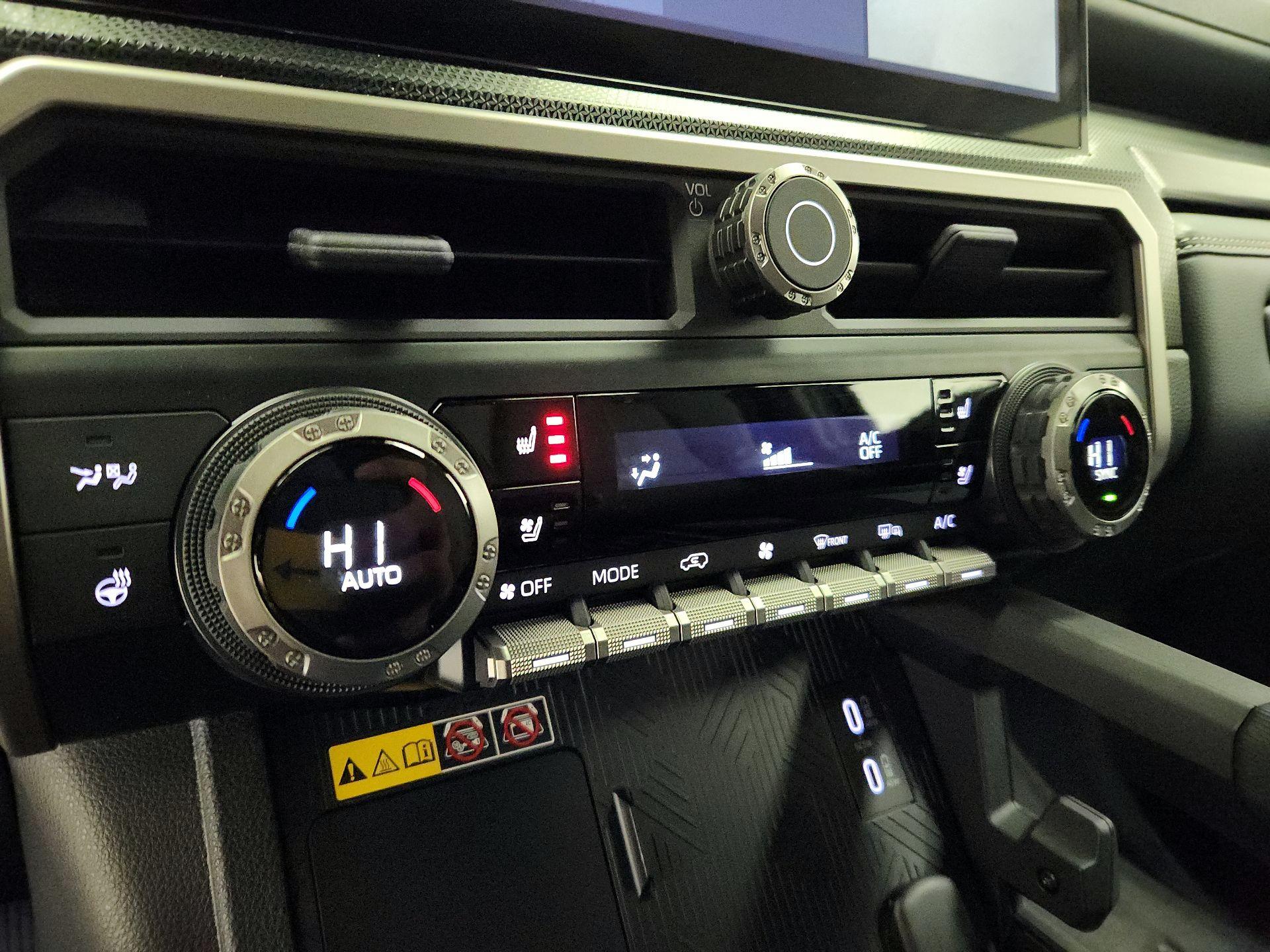 Thumbnail: 2025 Toyota 4Runner - 17