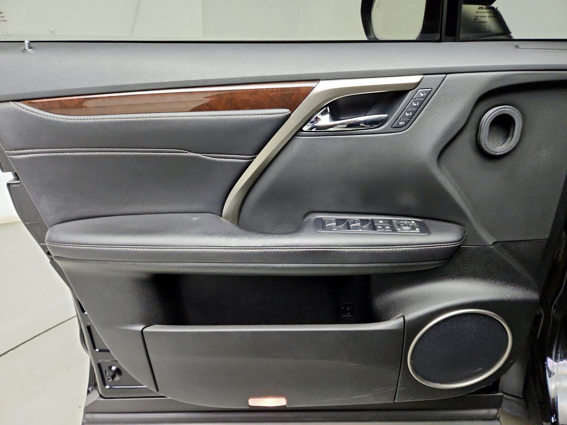 Thumbnail: 2016 Lexus RX - 12