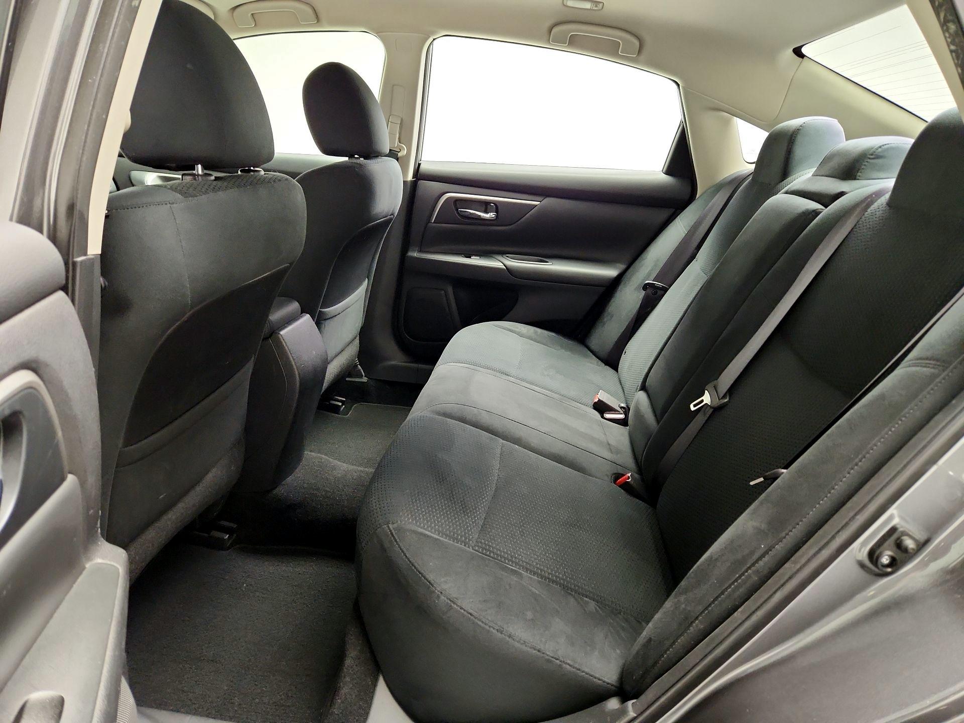 Thumbnail: 2015 Nissan Altima - 19