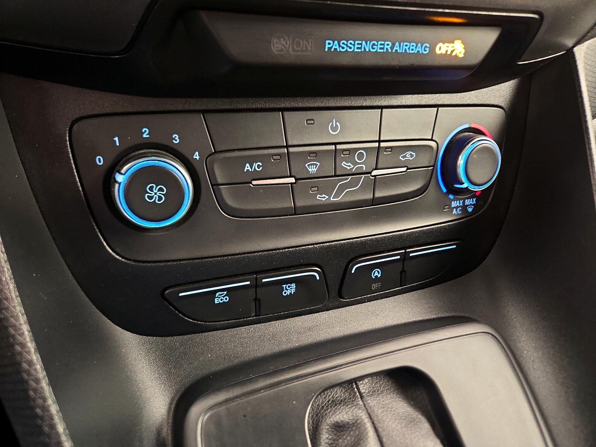 Thumbnail: 2022 Ford Transit Series - 16