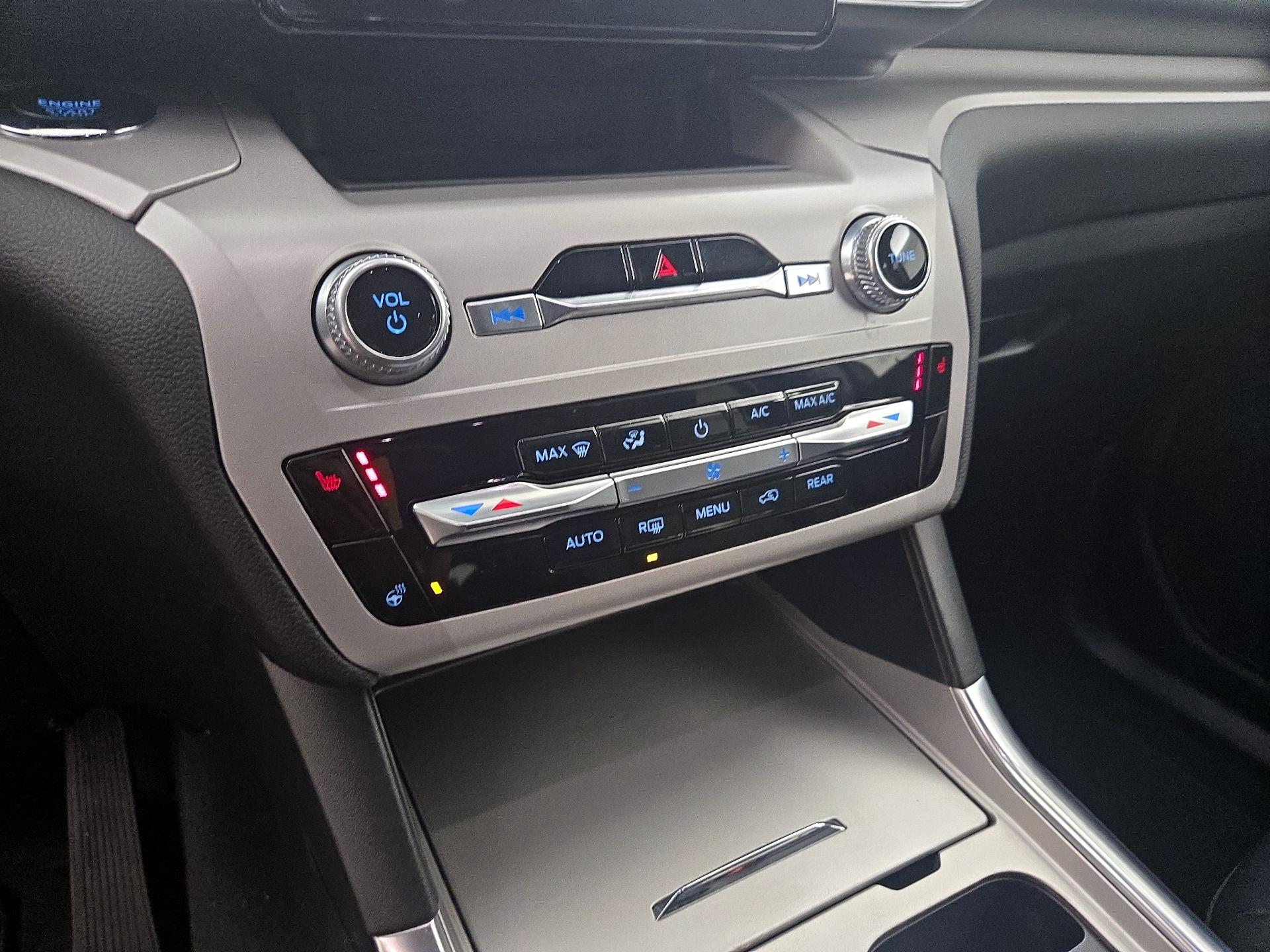 Thumbnail: 2023 Ford Explorer - 17