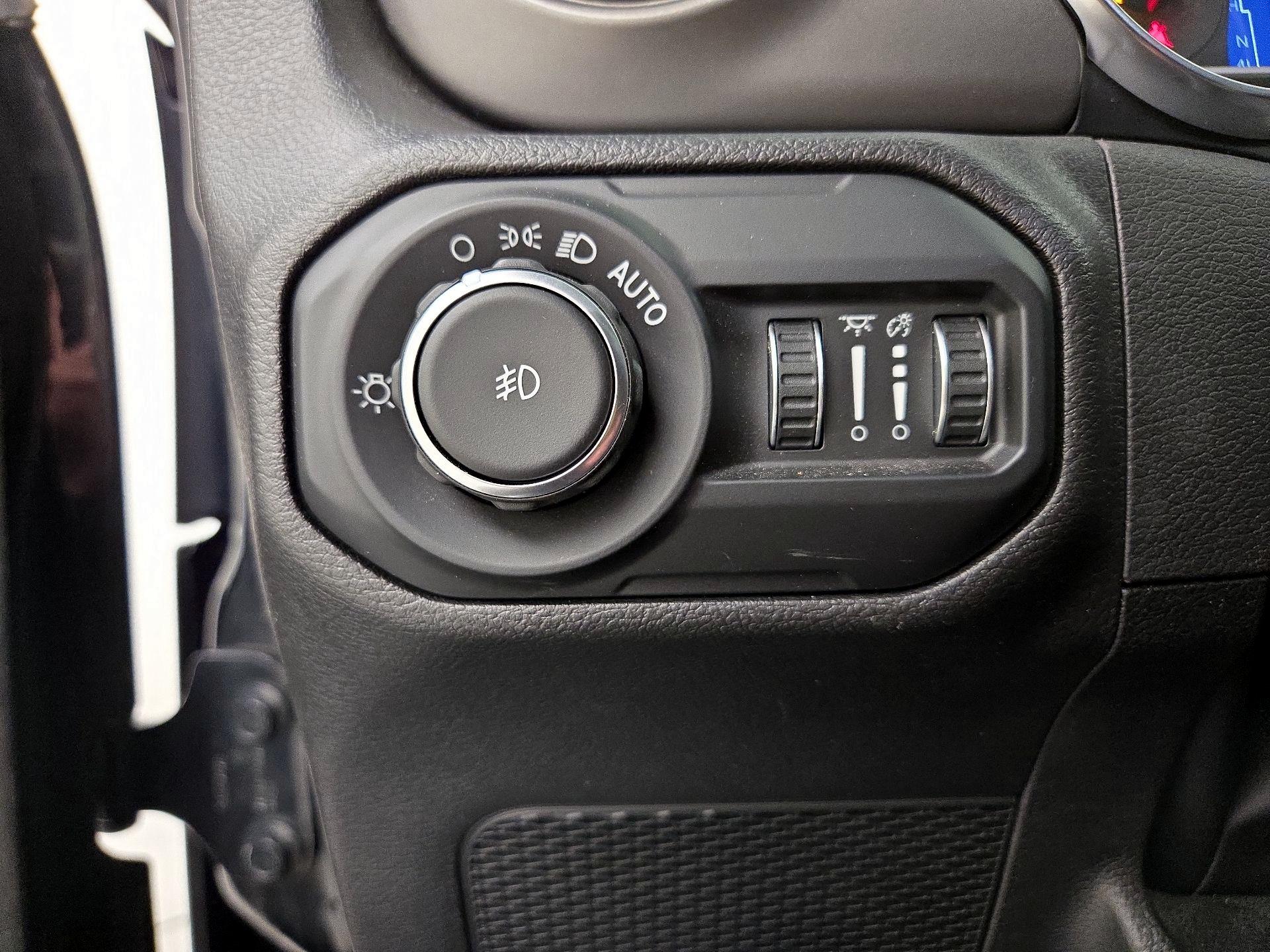 Thumbnail: 2022 Jeep Wrangler - 13