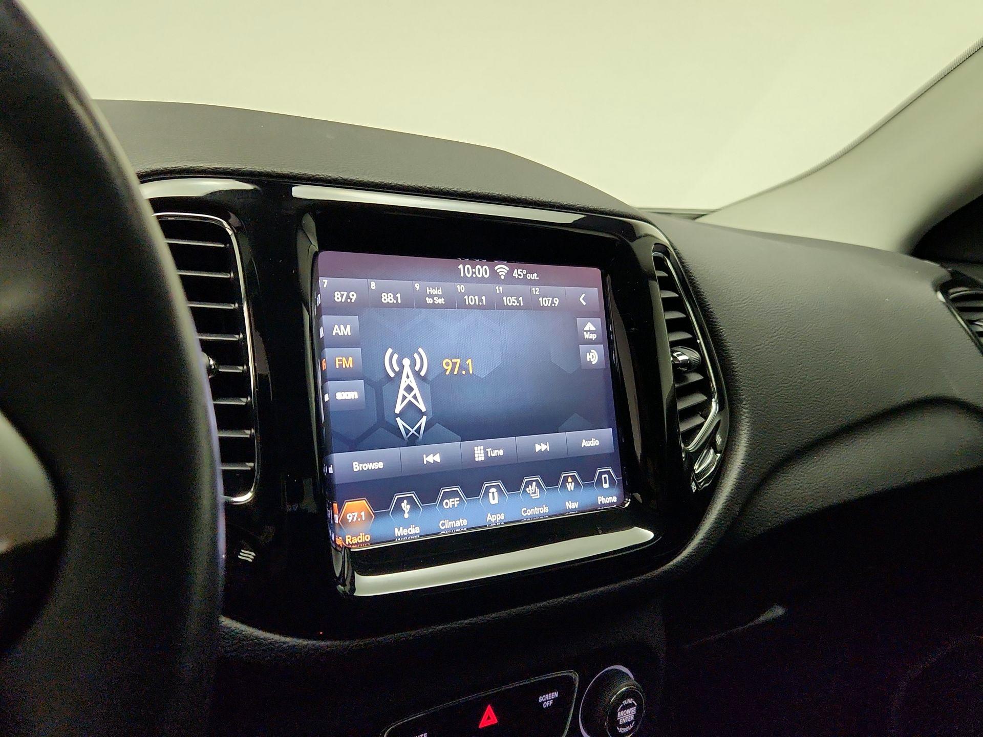 Thumbnail: 2019 Jeep Compass - 16