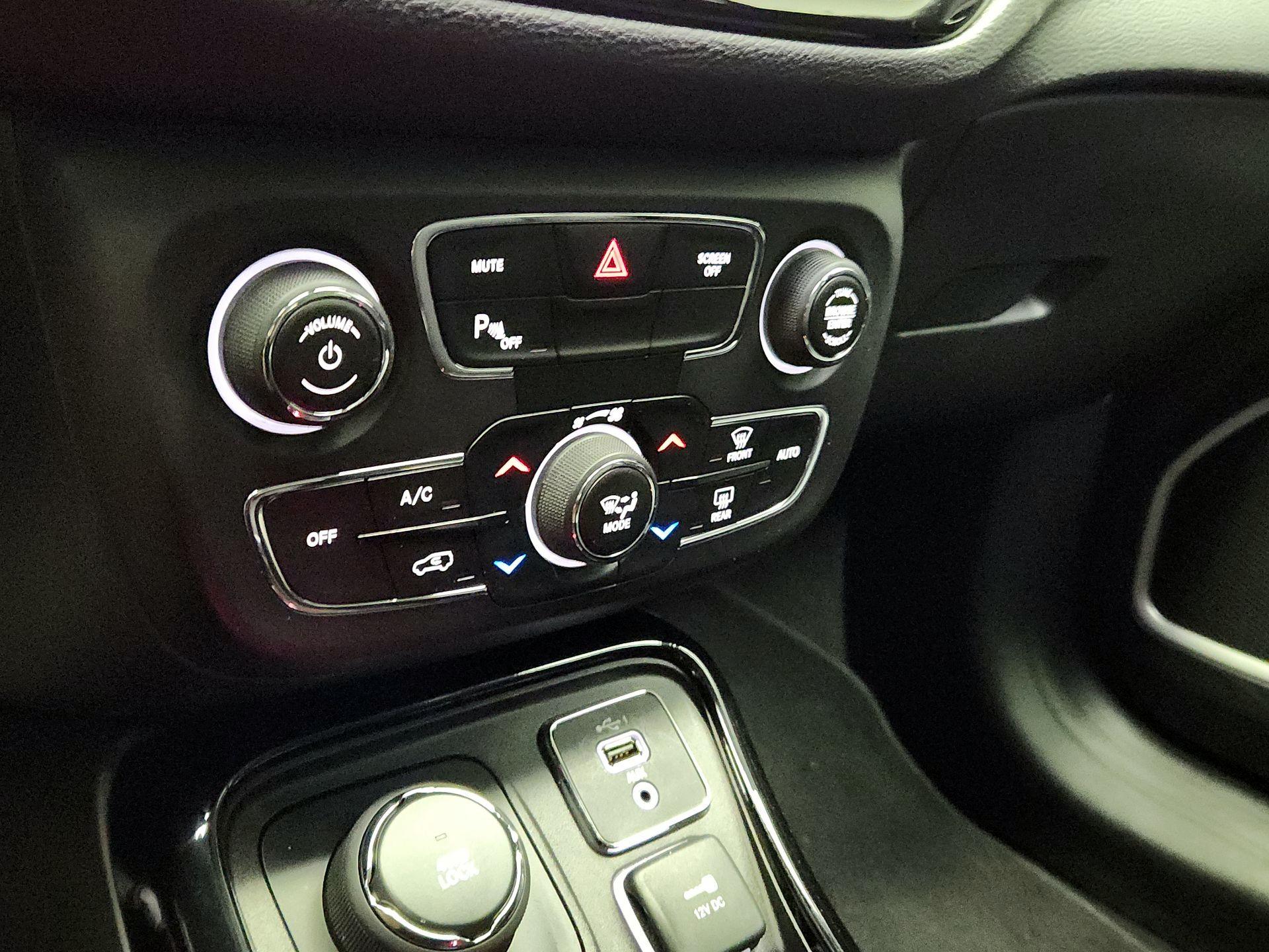 Thumbnail: 2019 Jeep Compass - 17