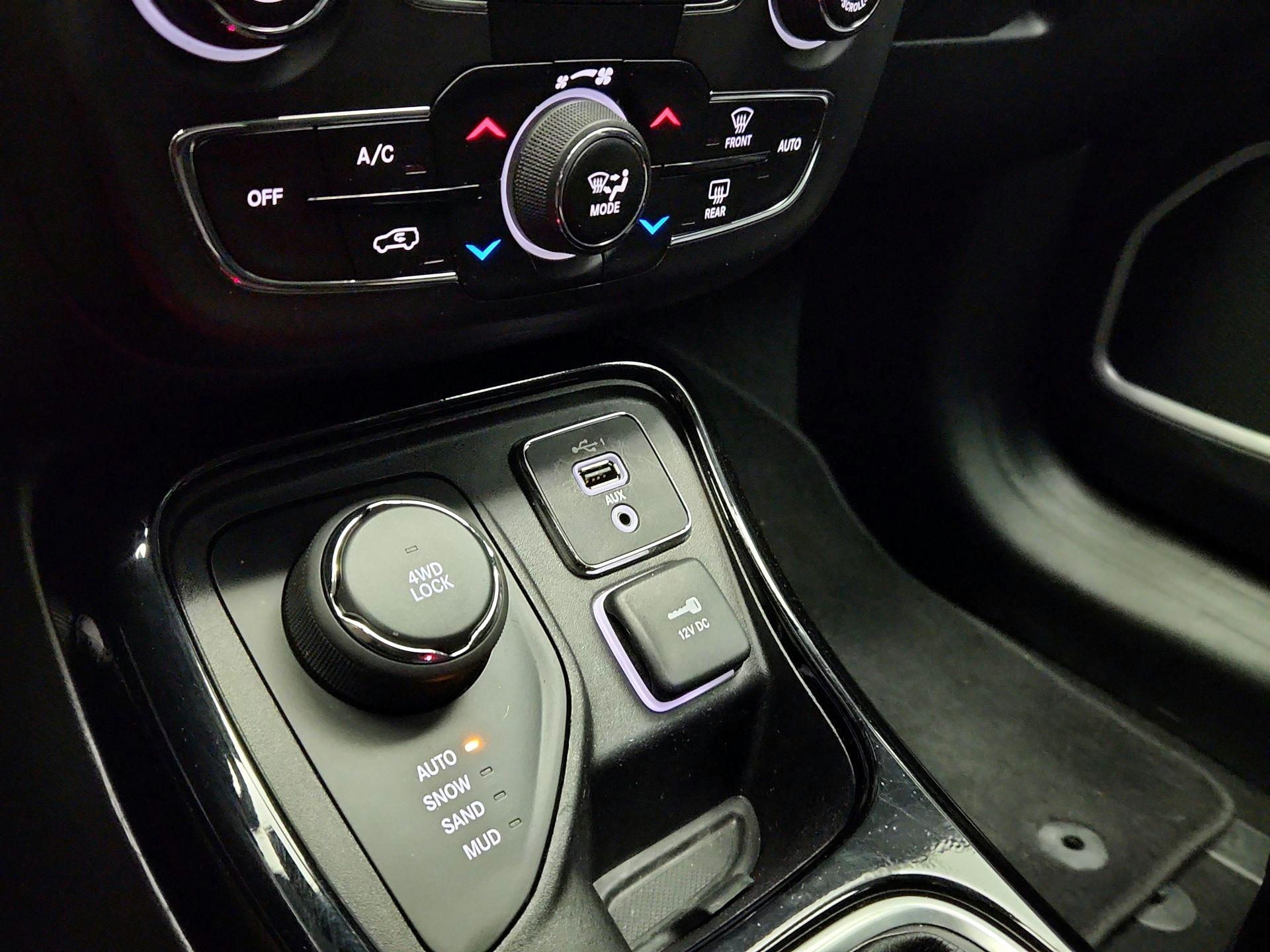 Thumbnail: 2019 Jeep Compass - 19