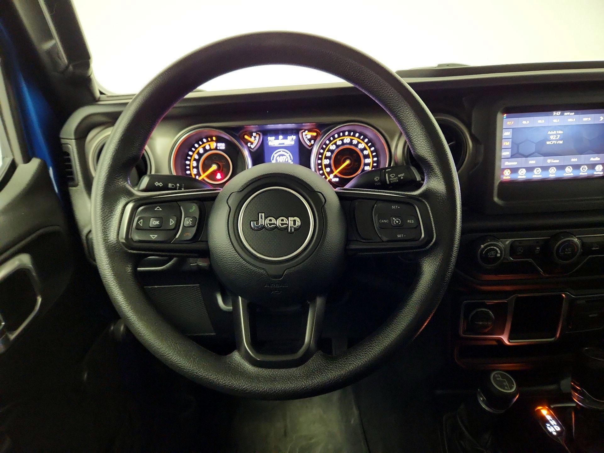 Thumbnail: 2020 Jeep Gladiator - 10