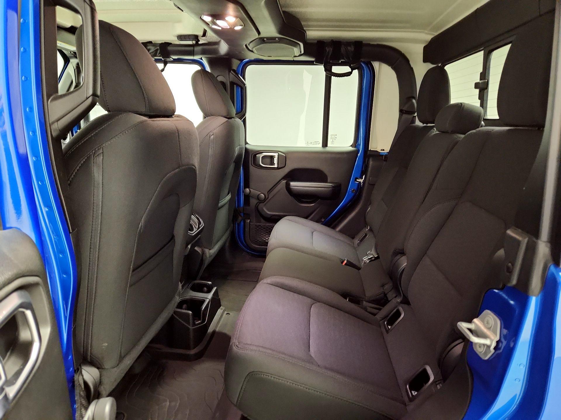 Thumbnail: 2020 Jeep Gladiator - 19