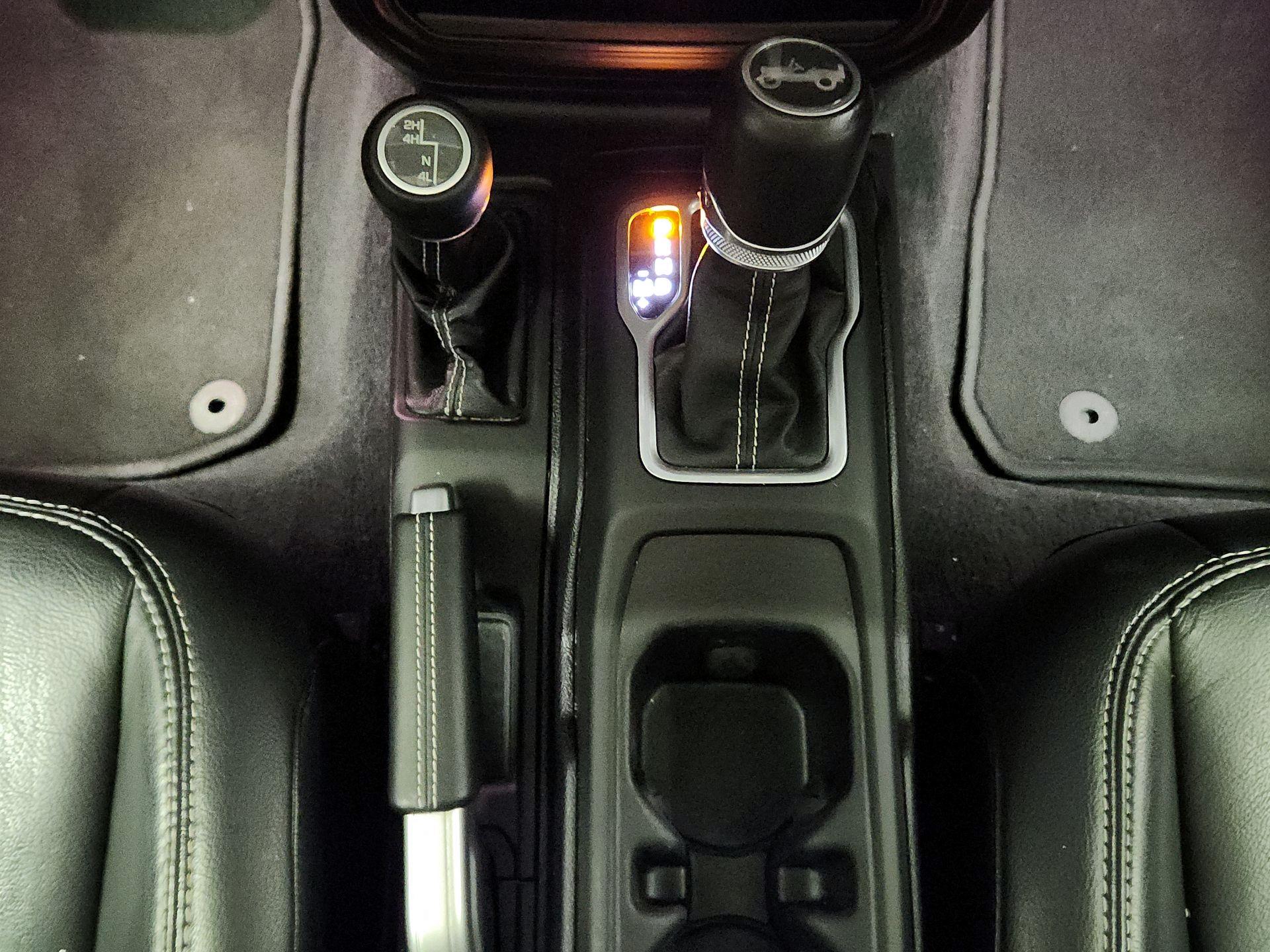 Thumbnail: 2018 Jeep Wrangler - 18