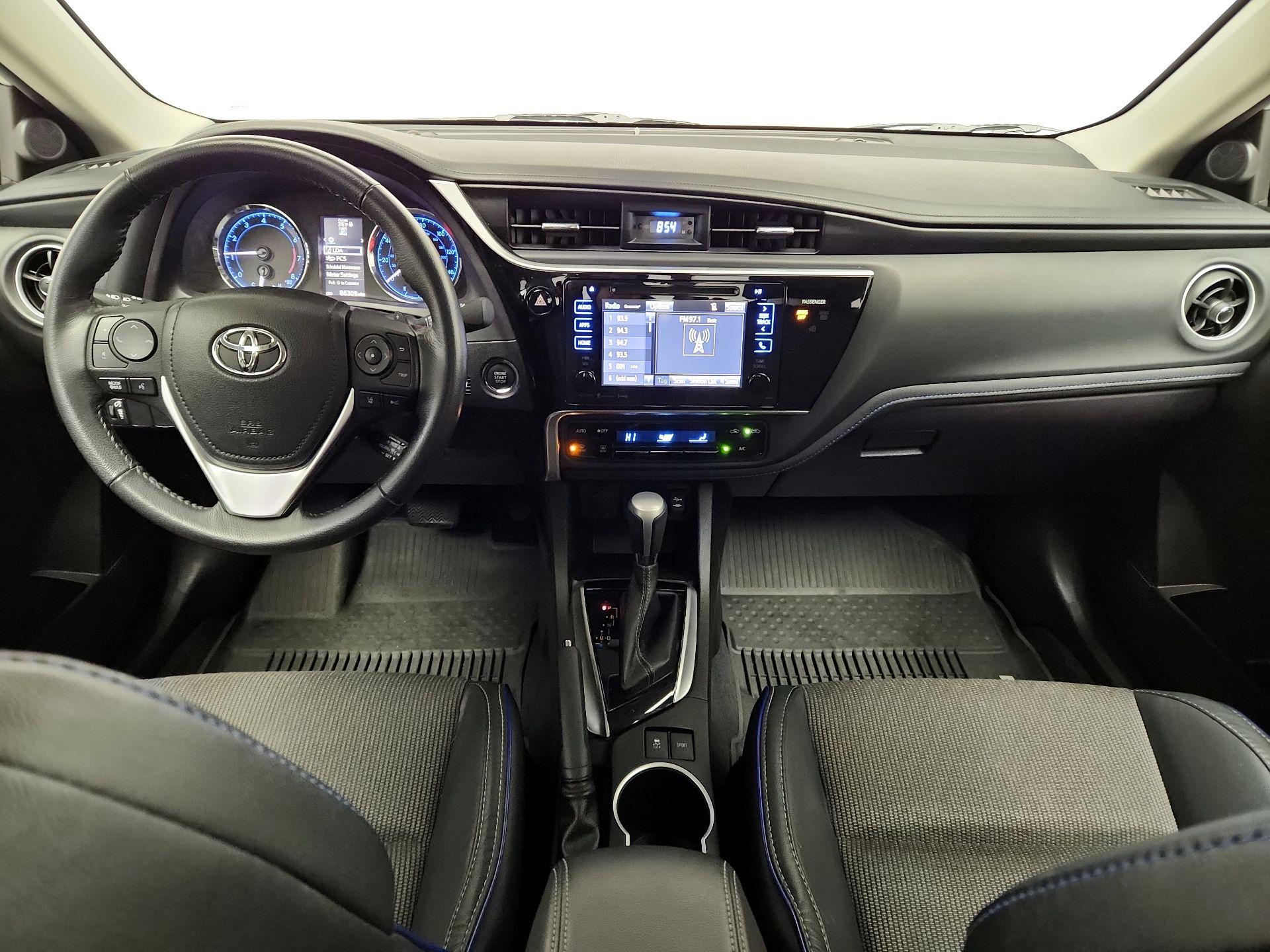 Thumbnail: 2017 Toyota Corolla - 9