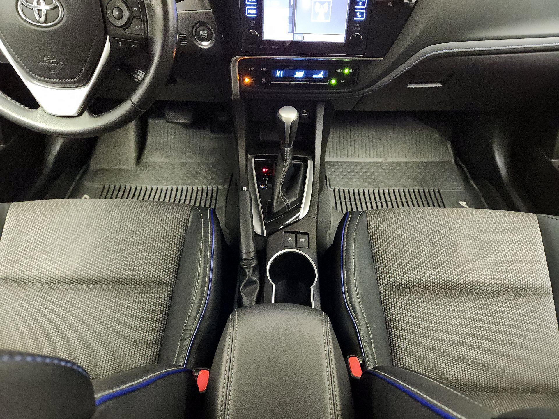 Thumbnail: 2017 Toyota Corolla - 17