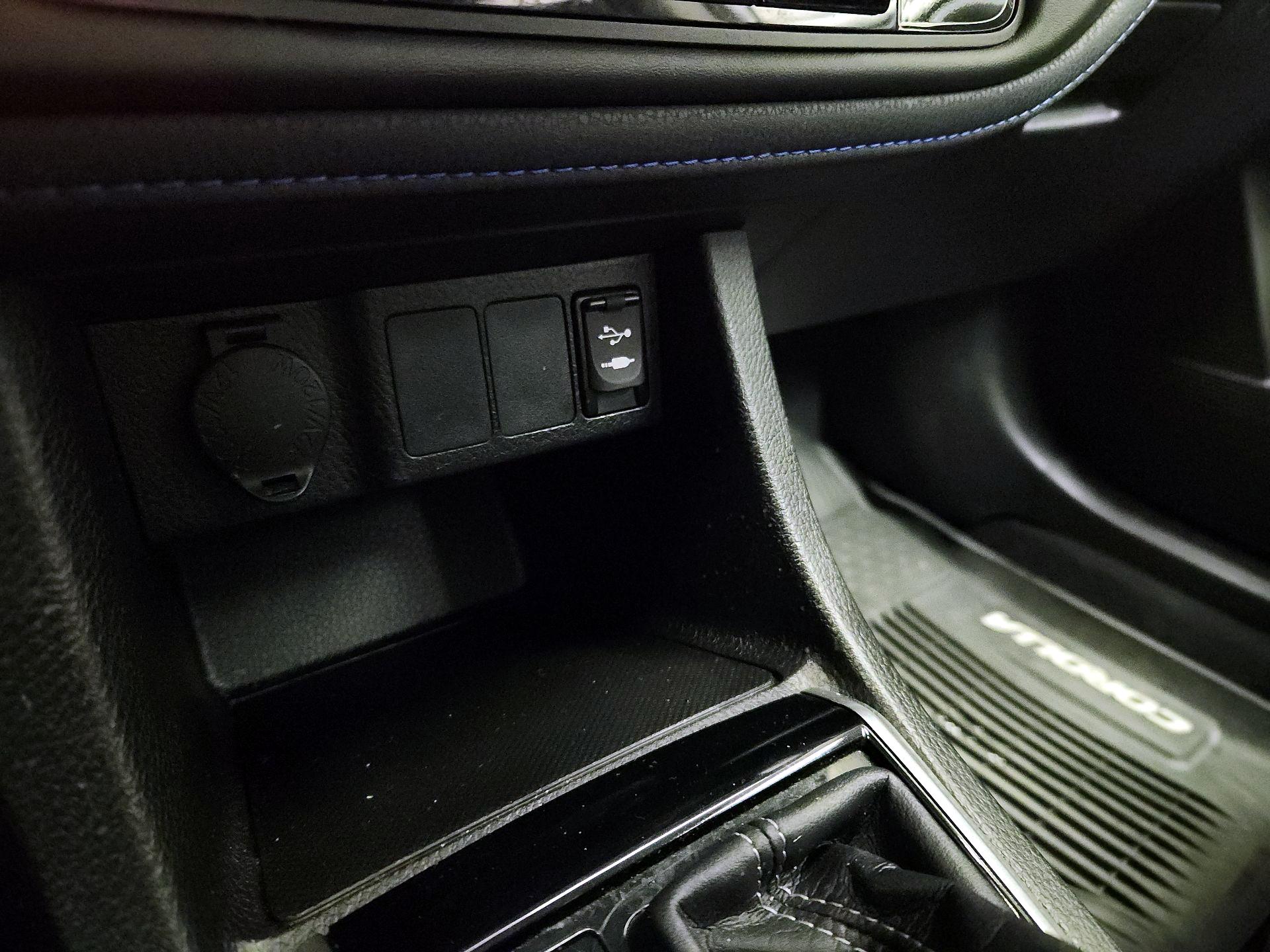 Thumbnail: 2017 Toyota Corolla - 18