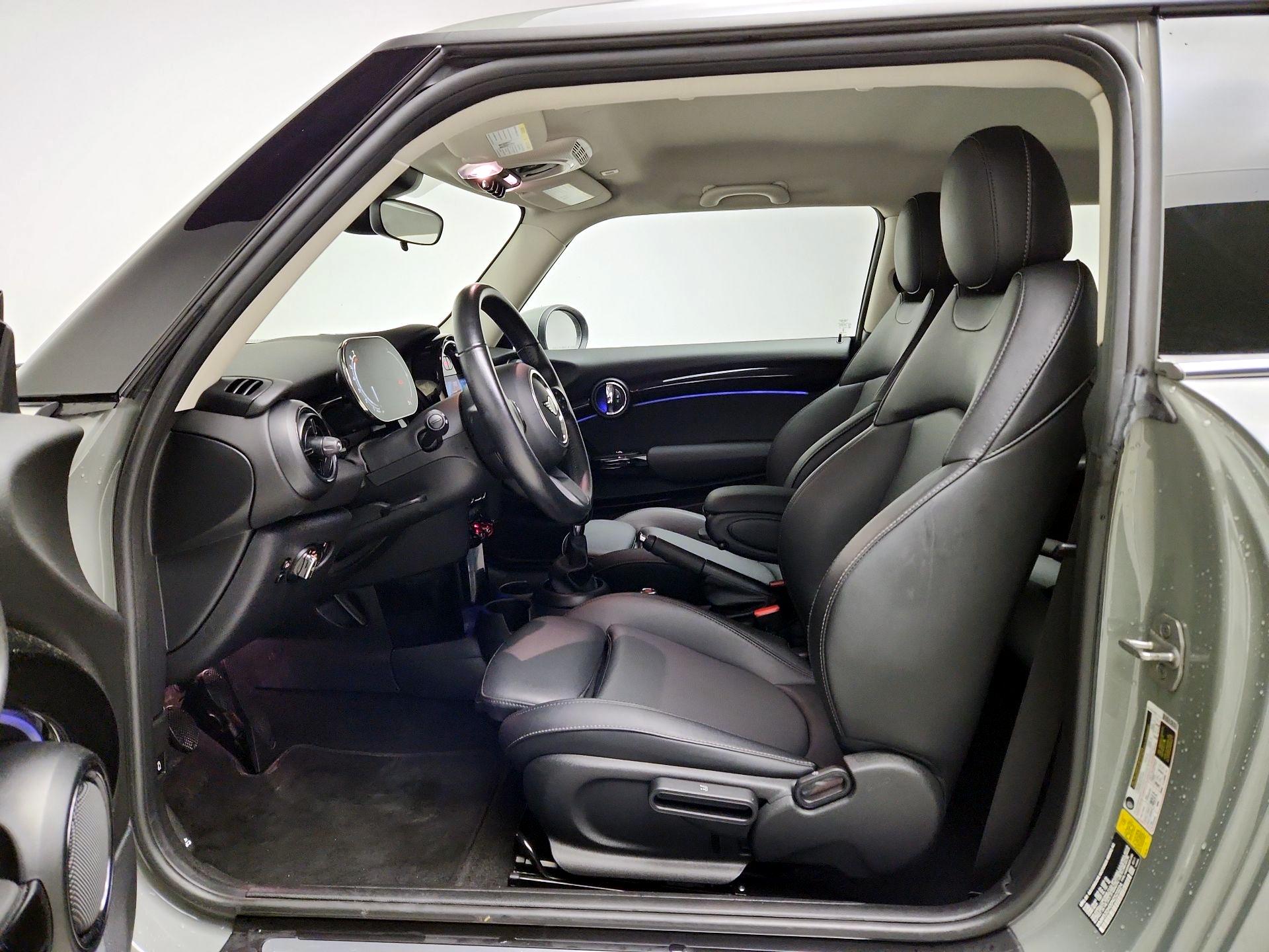 Thumbnail: 2022 MINI Cooper Hardtop - 11