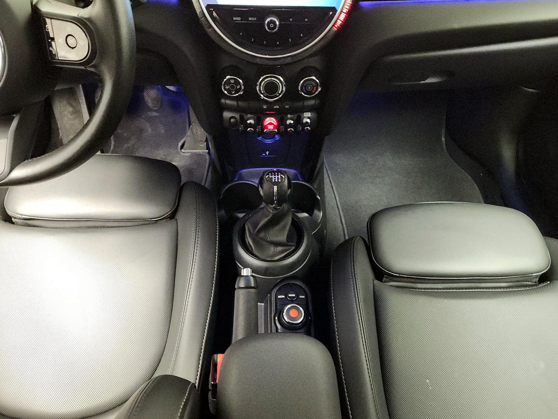 Thumbnail: 2022 MINI Cooper Hardtop - 17