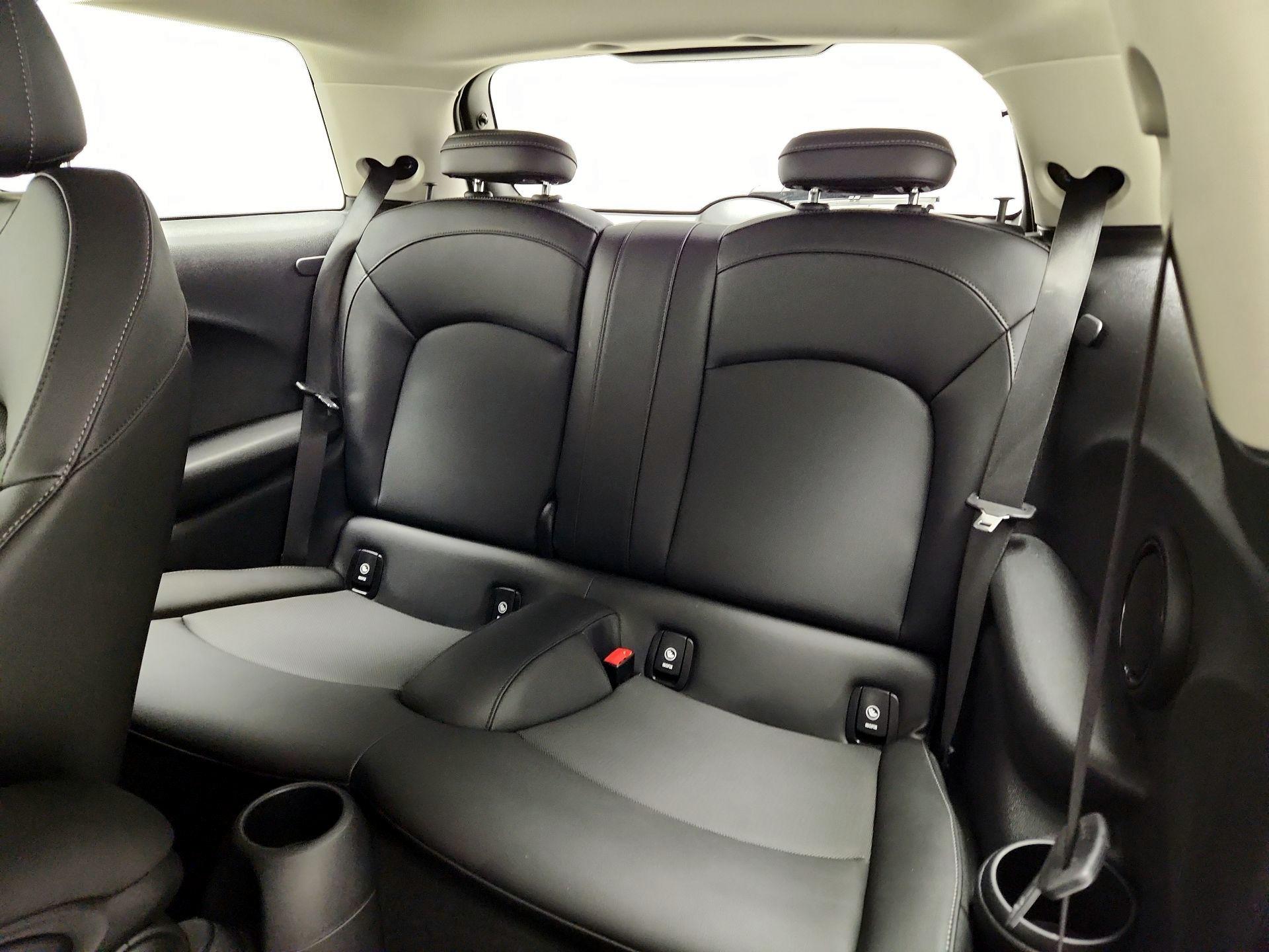 Thumbnail: 2022 MINI Cooper Hardtop - 19