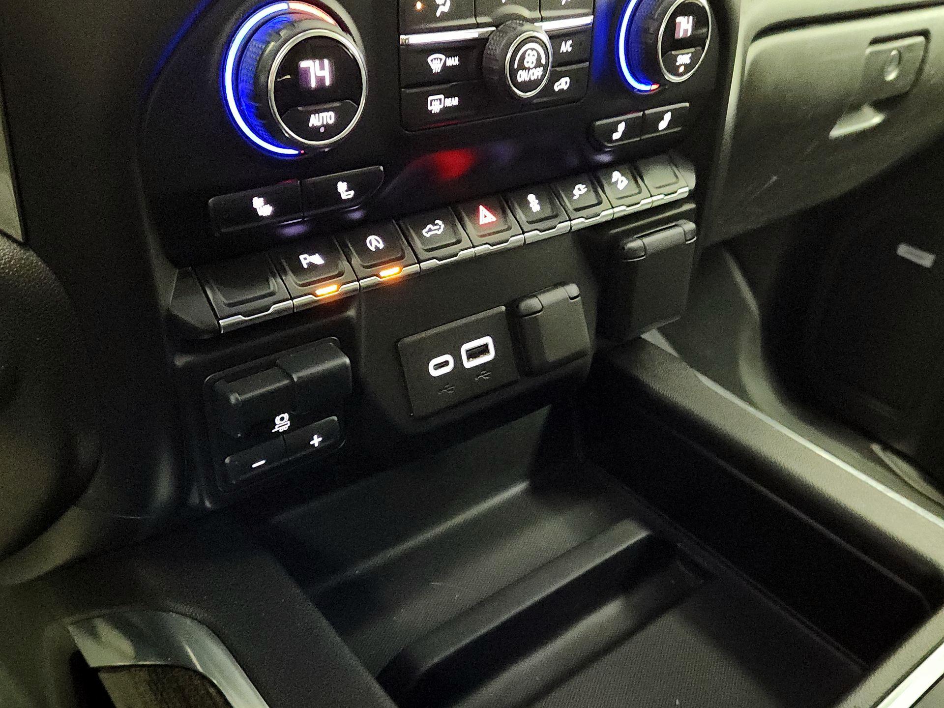 Thumbnail: 2020 Chevrolet Silverado 1500 - 18