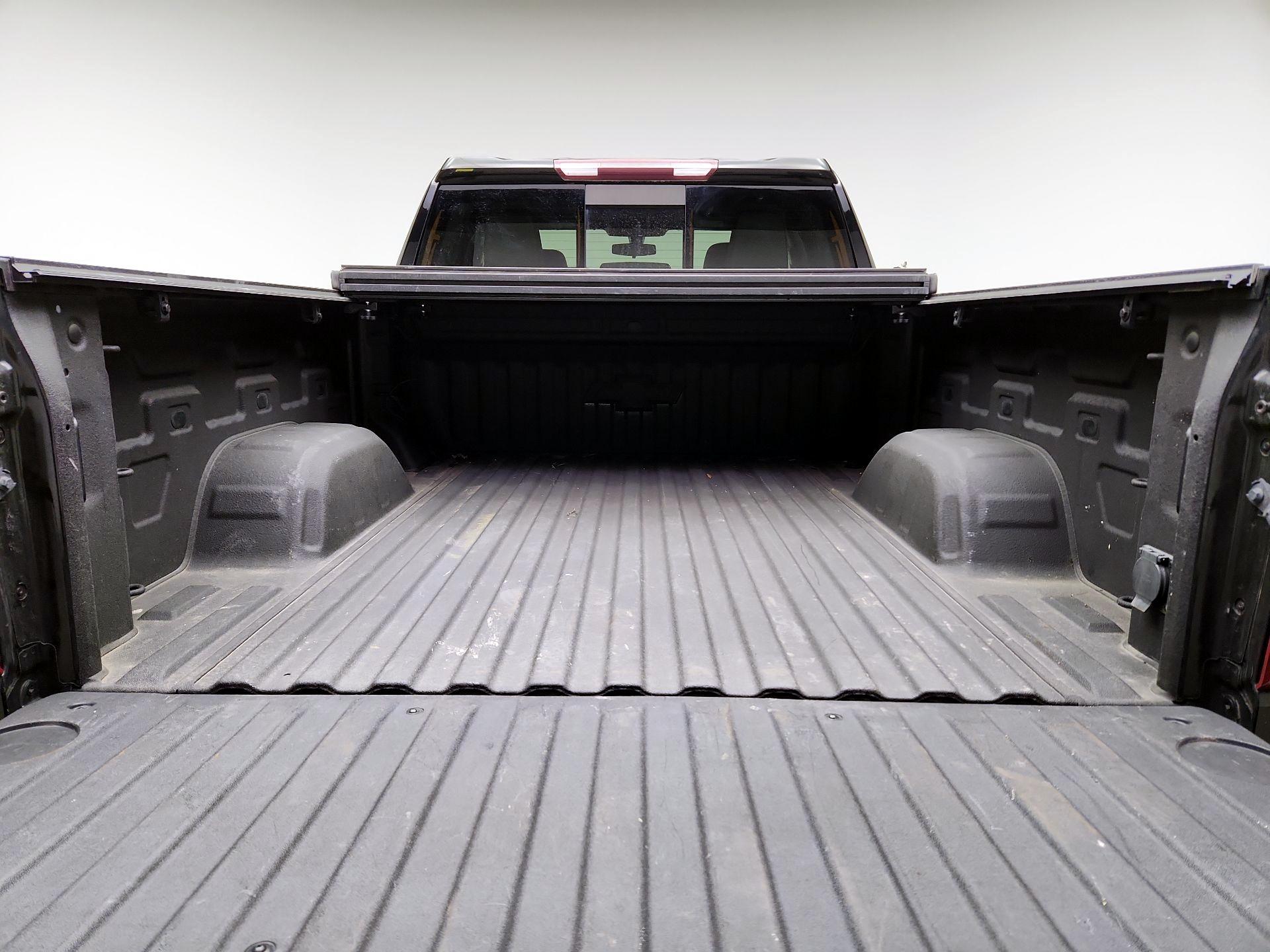 Thumbnail: 2020 Chevrolet Silverado 1500 - 20