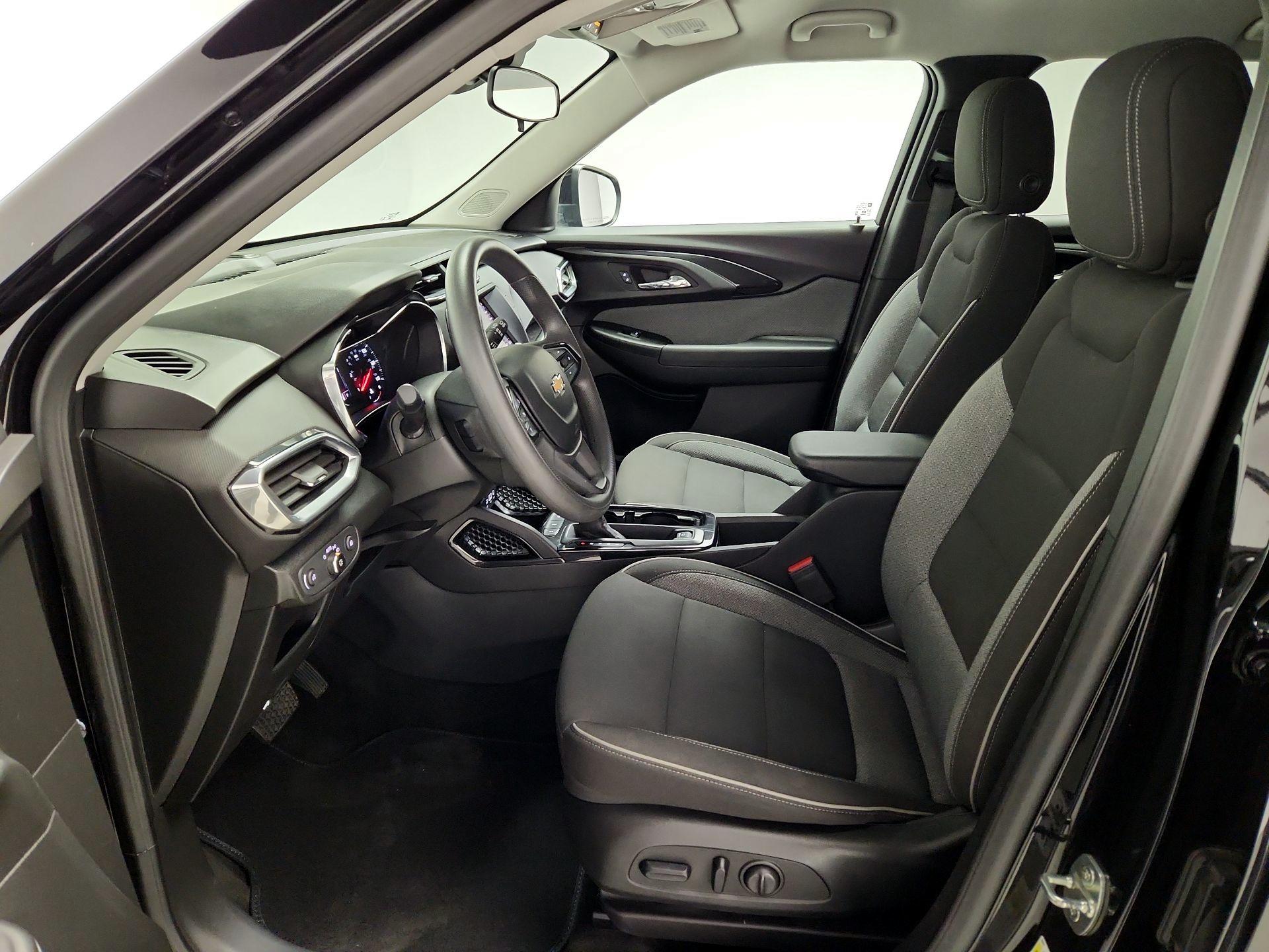 Thumbnail: 2023 Chevrolet TrailBlazer - 11