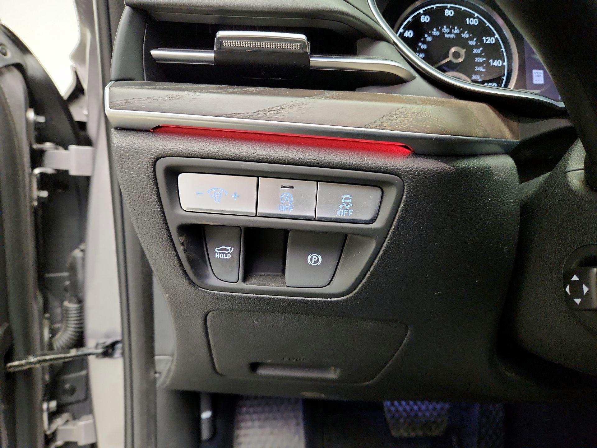 Thumbnail: 2022 Genesis G80 - 13