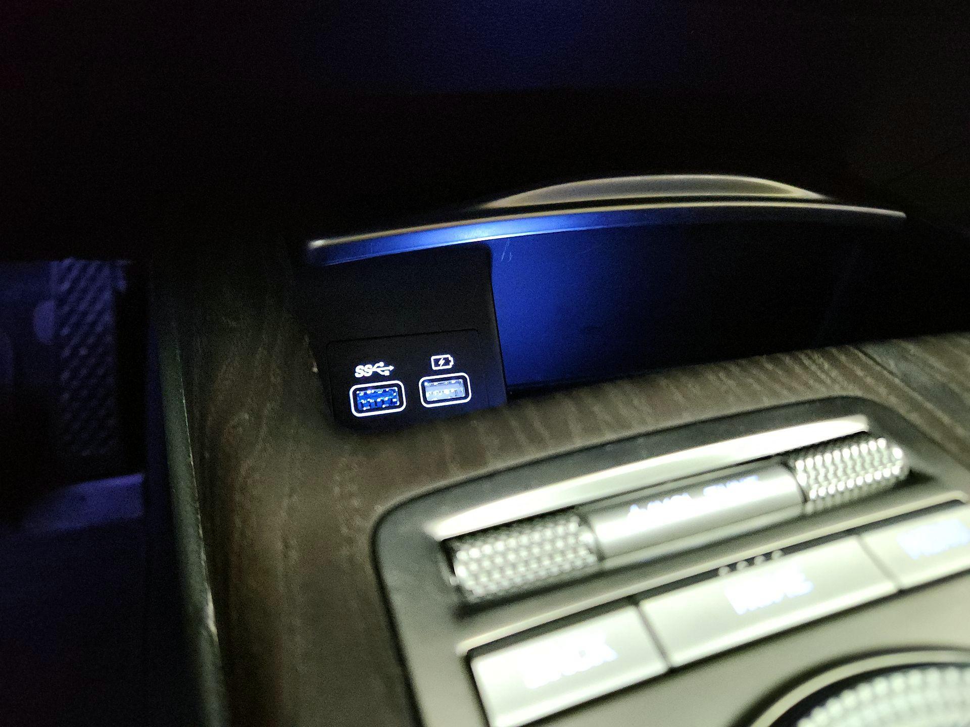 Thumbnail: 2022 Genesis G80 - 19