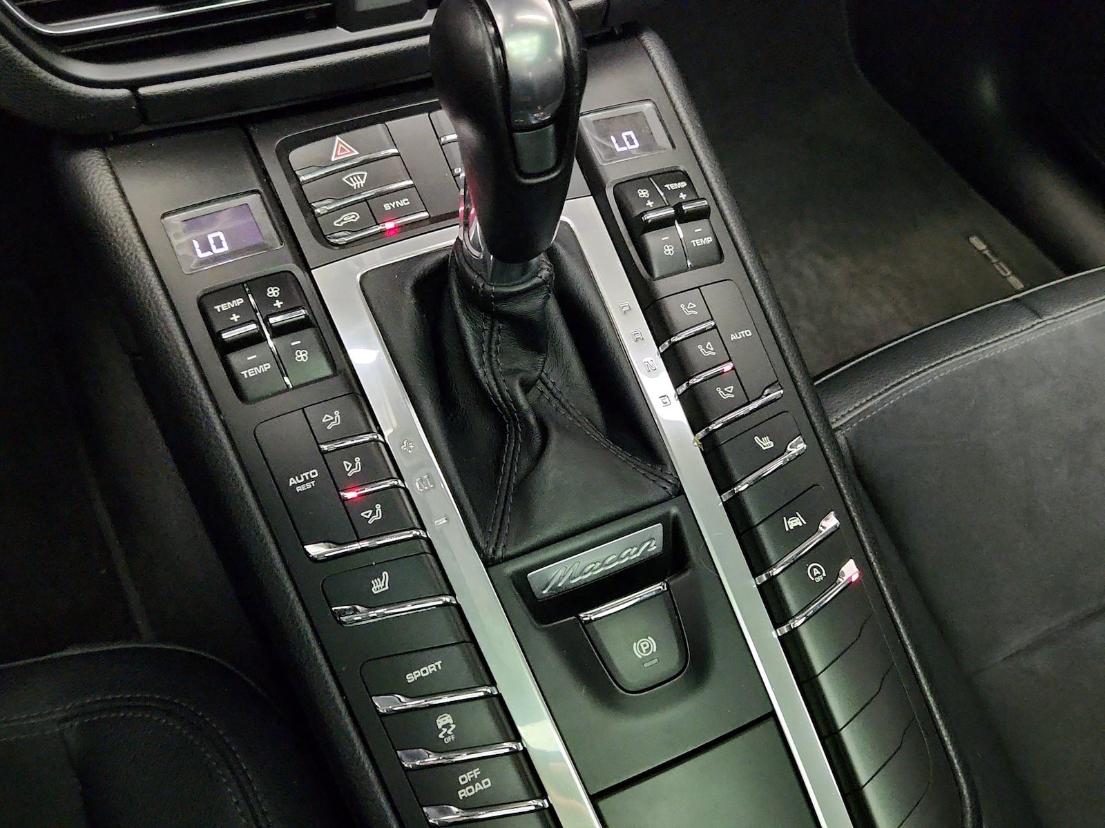 2020 Porsche Macan Base - Photo 18