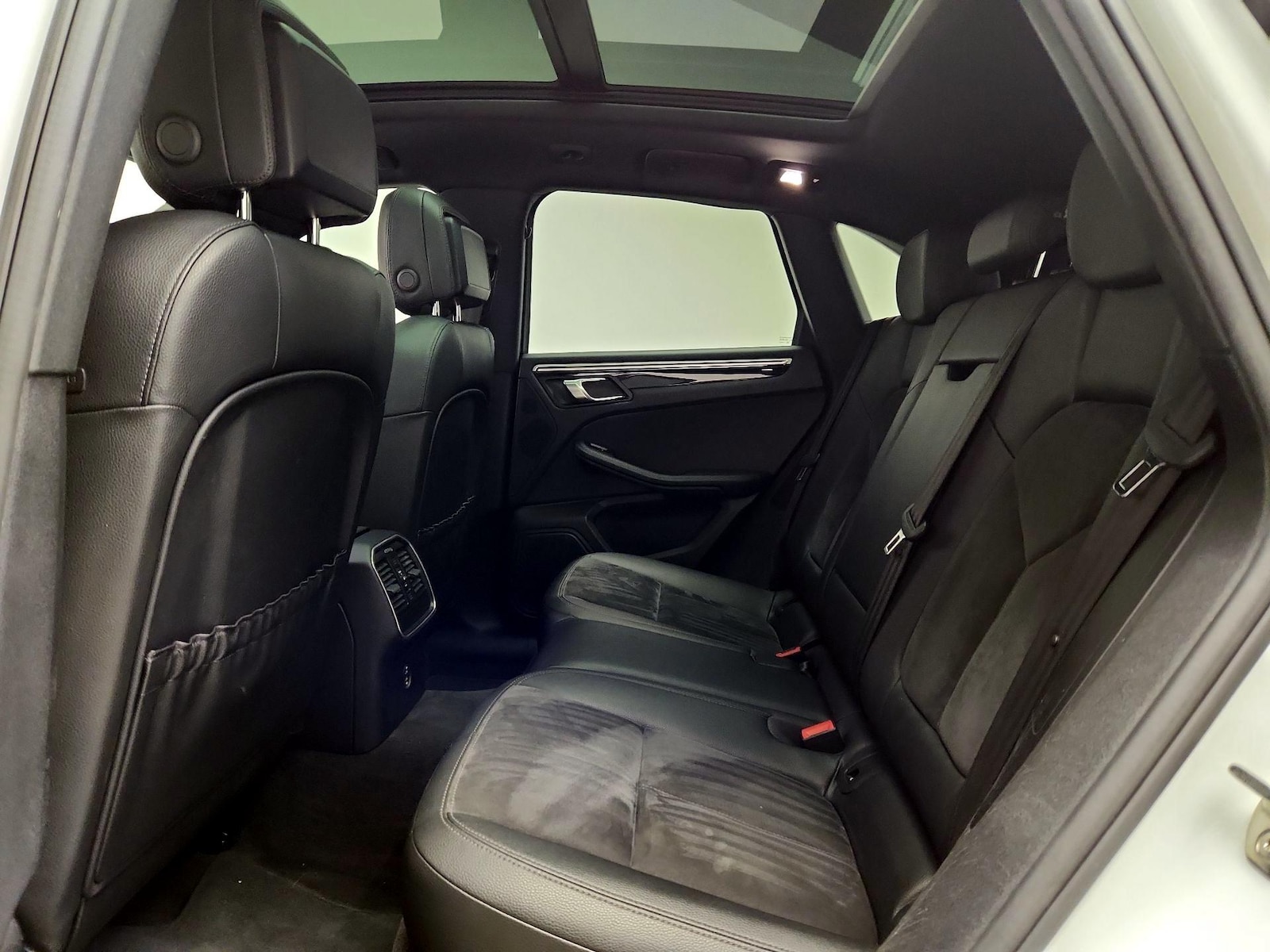 2020 Porsche Macan Base - Photo 22