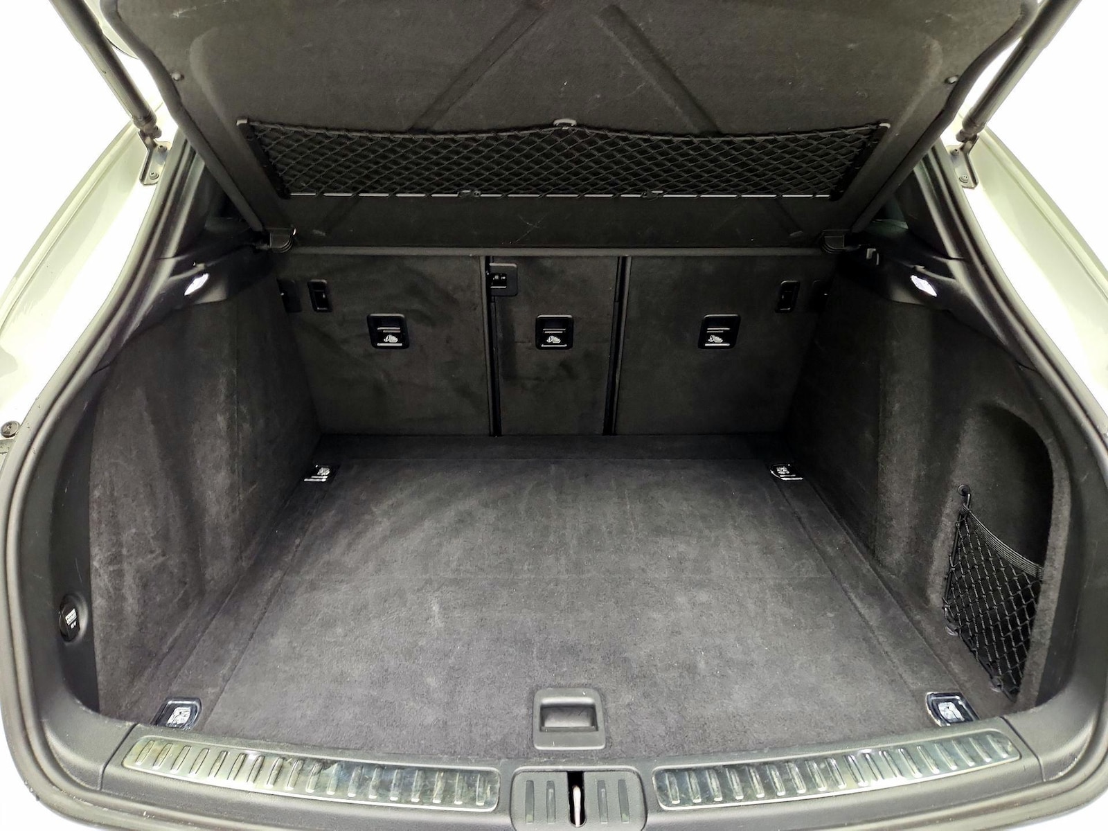 2020 Porsche Macan Base - Photo 23