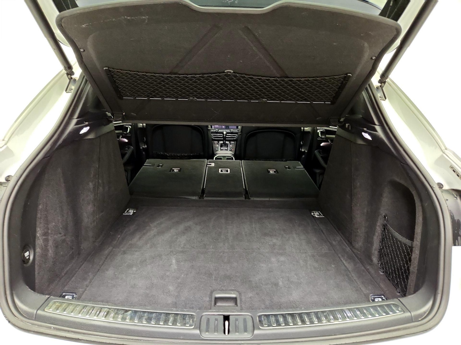 2020 Porsche Macan Base - Photo 24