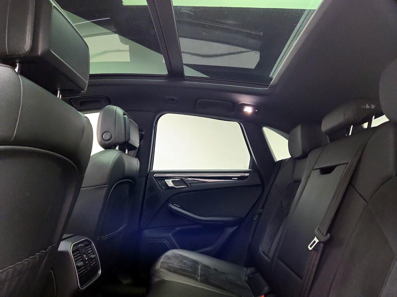 2020 Porsche Macan Base - Photo 26