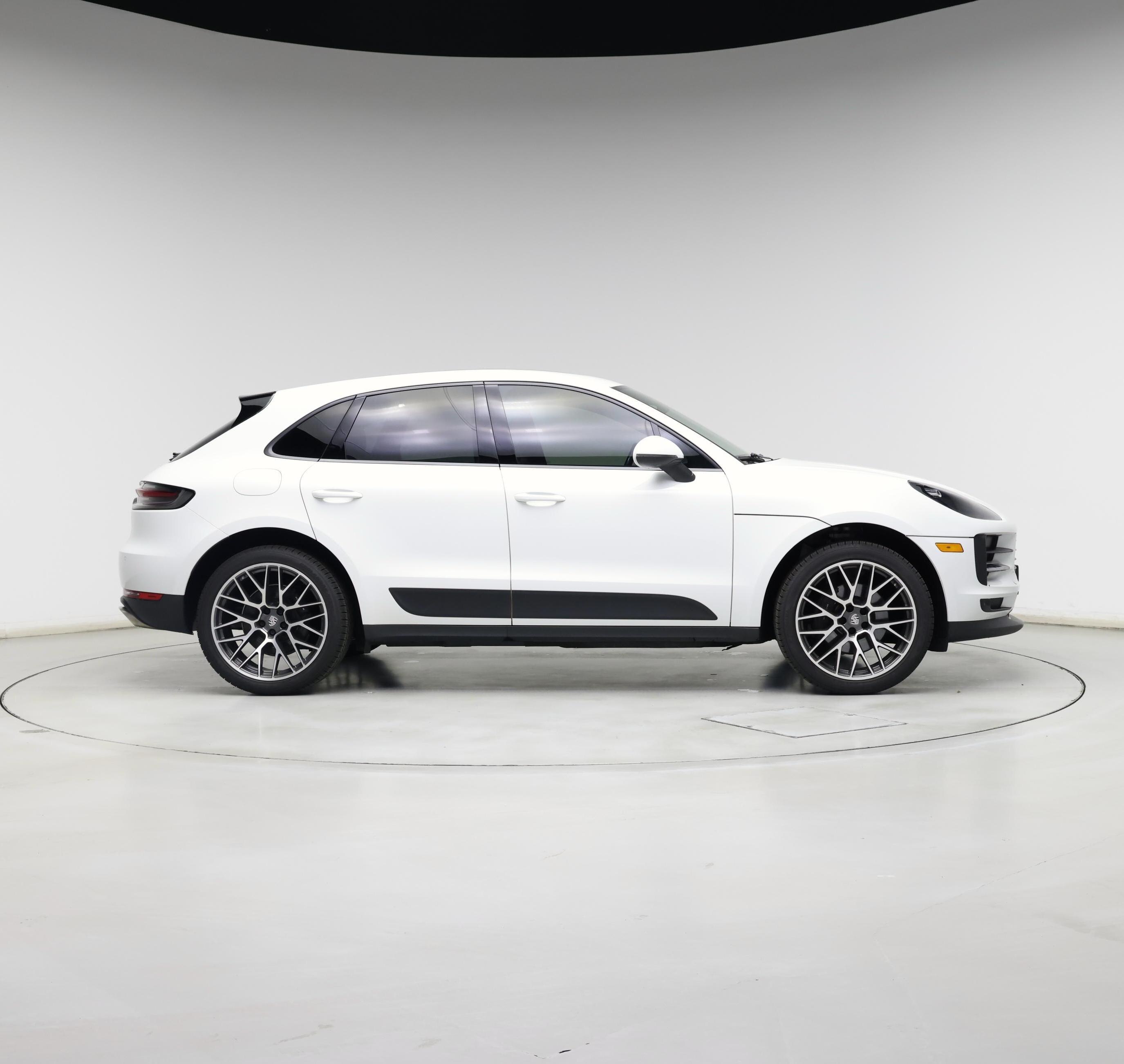 Thumbnail: 2020 Porsche Macan - 7