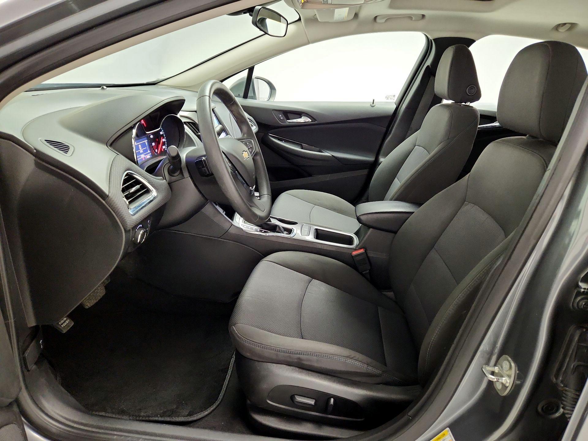 Thumbnail: 2018 Chevrolet Cruze - 11