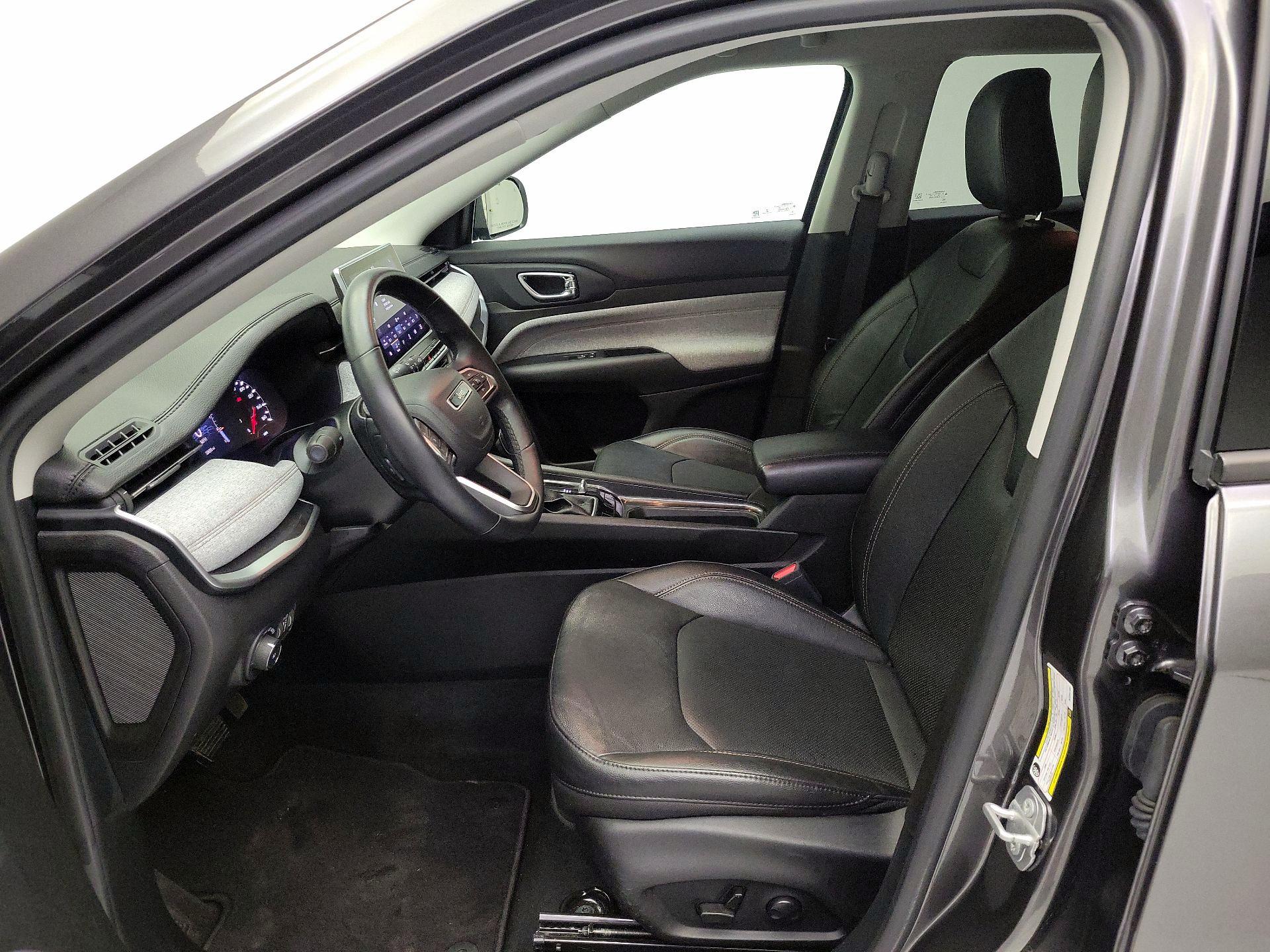 Thumbnail: 2022 Jeep Compass - 11