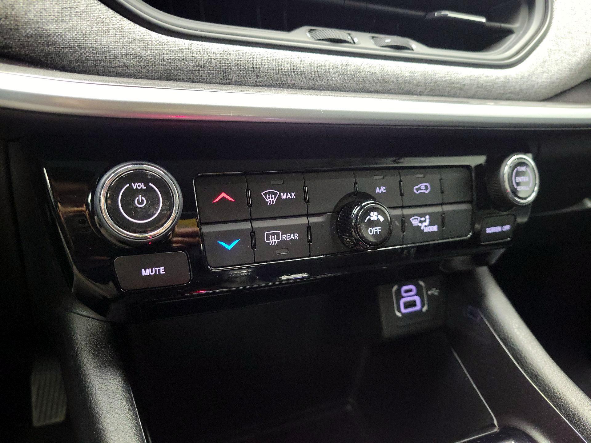 Thumbnail: 2022 Jeep Compass - 16