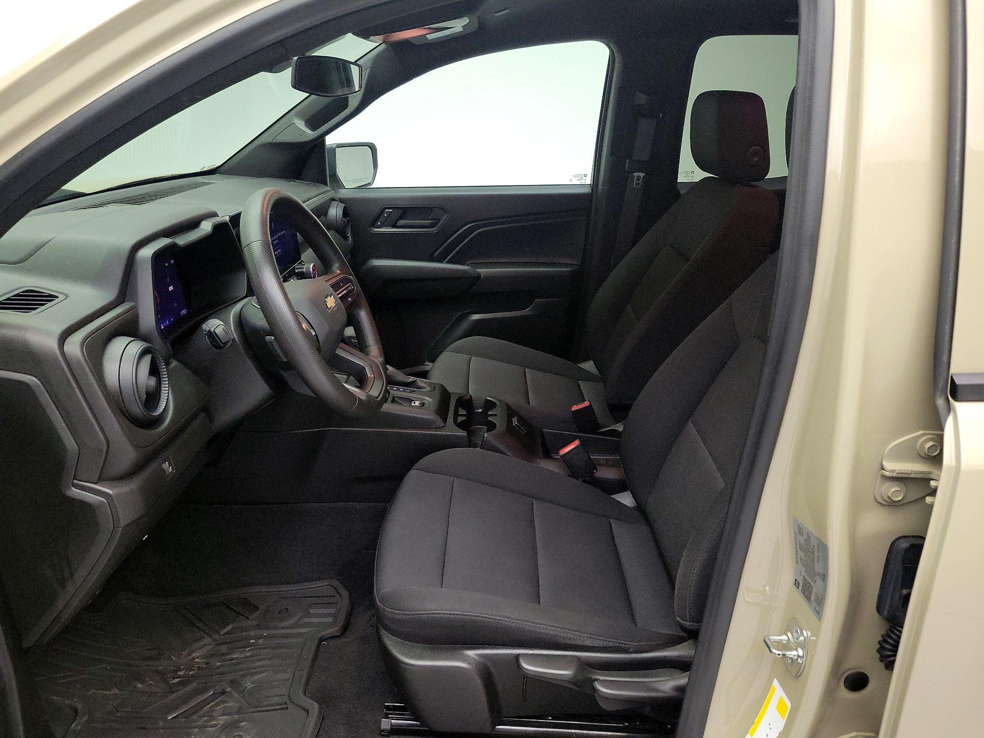 Thumbnail: 2024 Chevrolet Colorado - 11