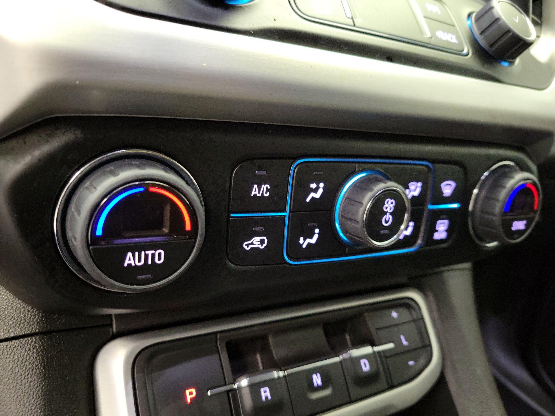 Thumbnail: 2023 GMC Acadia - 16