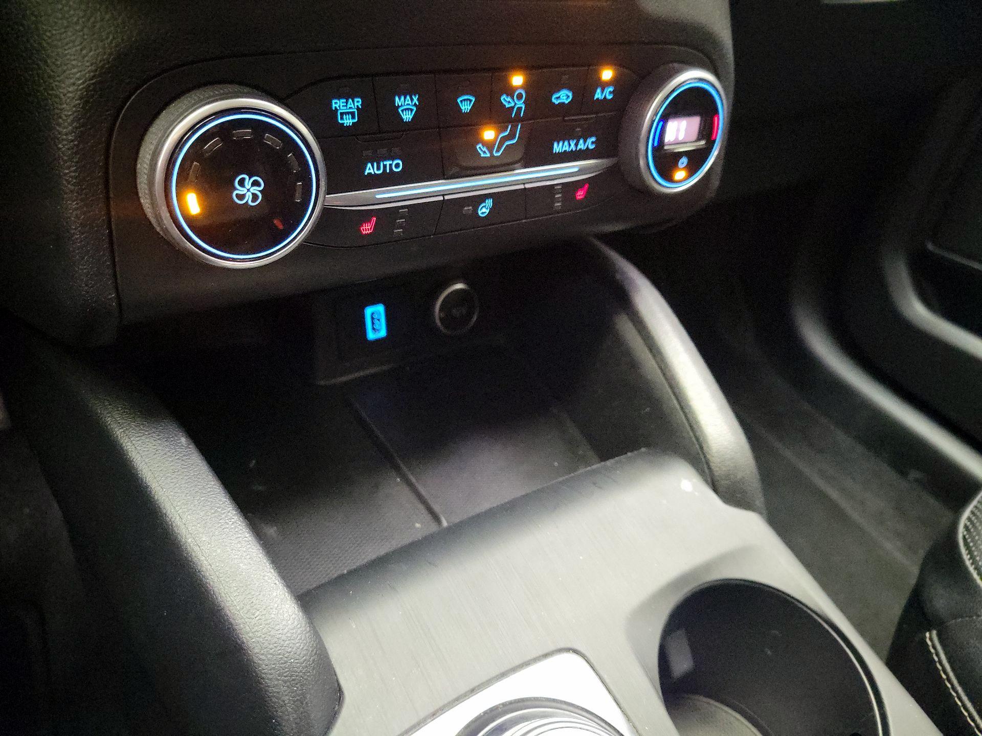 Thumbnail: 2020 Ford Escape - 16