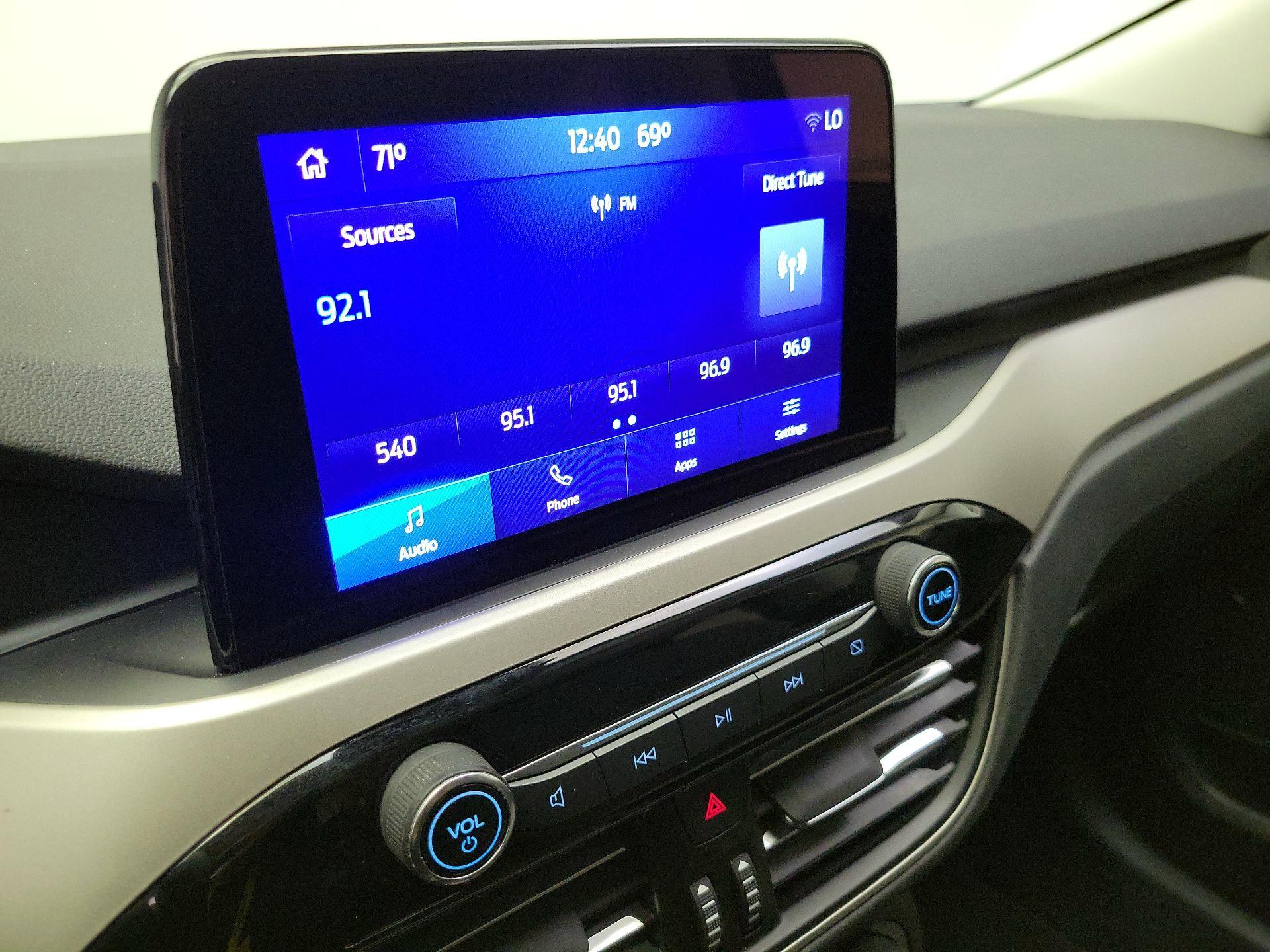 Thumbnail: 2022 Ford Escape - 15